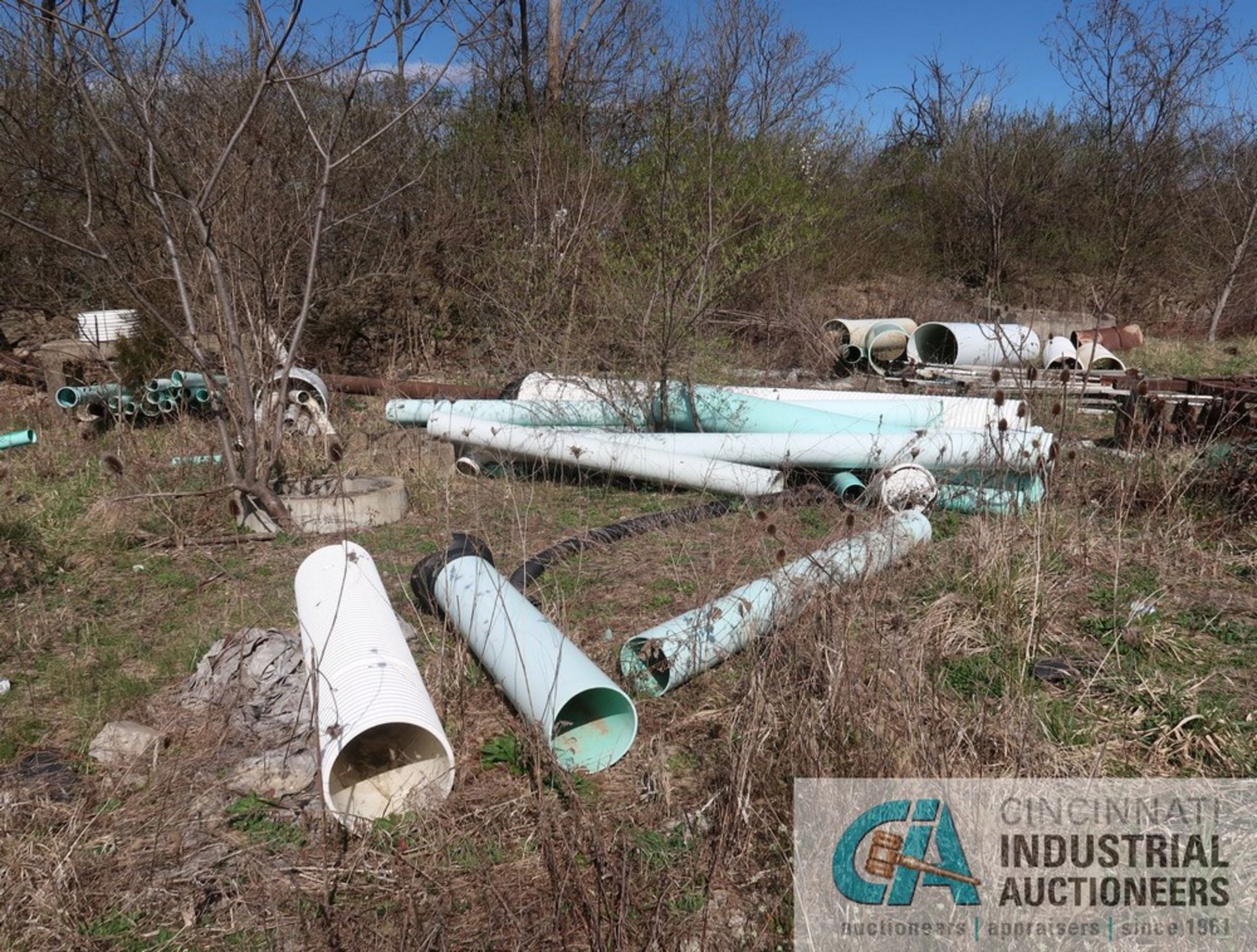 (LOT) MISCELLANEOUS PVC PIPE **LOCATED AT 900 LICKING PIKE, WILDER, KY 41076**