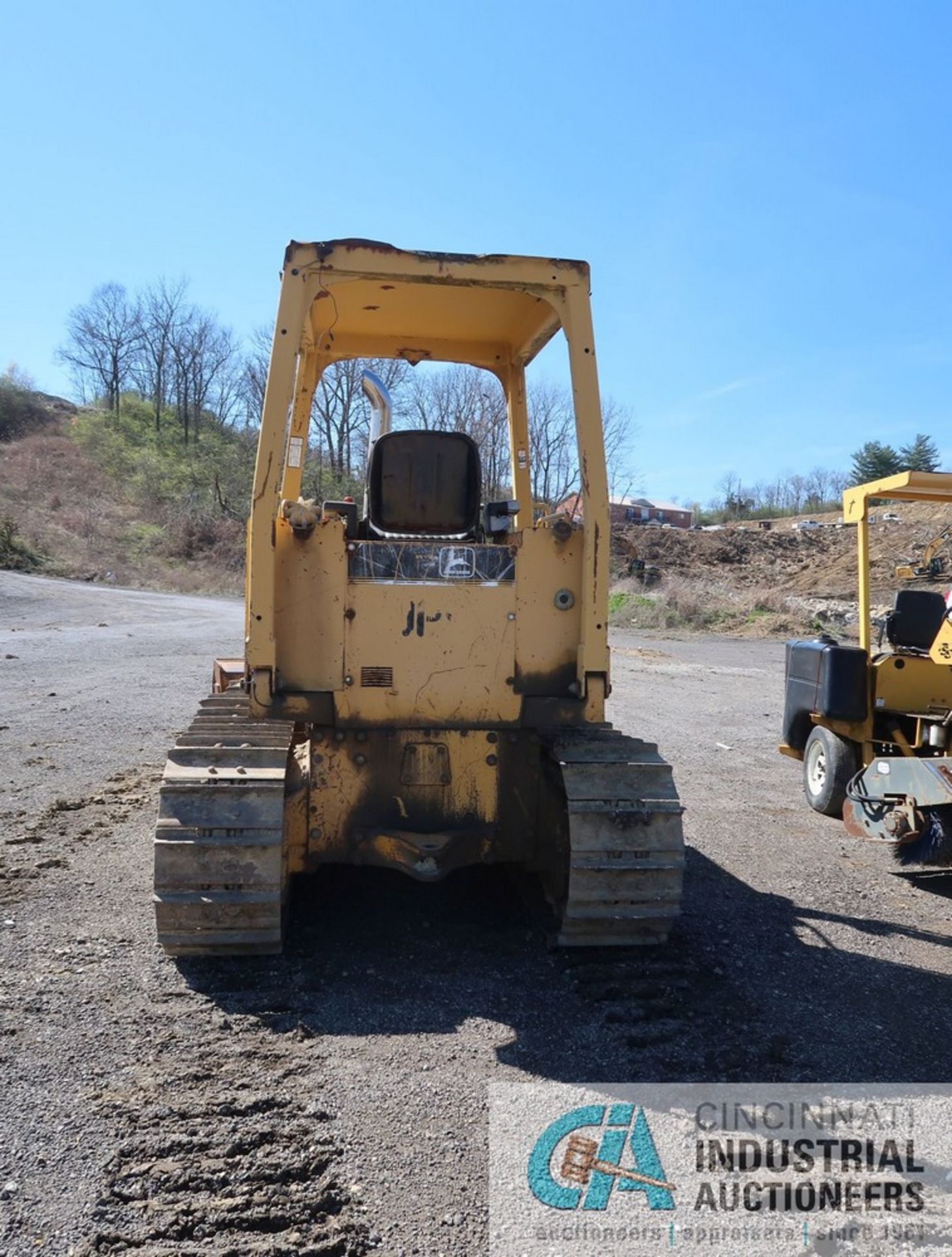 JOHN DEERE MODEL 650G SERIES IV DIESEL CRAWLER DOZIER; S/N 820147, SIX WAY BLADE, HAND STEER, 18" - Image 4 of 13