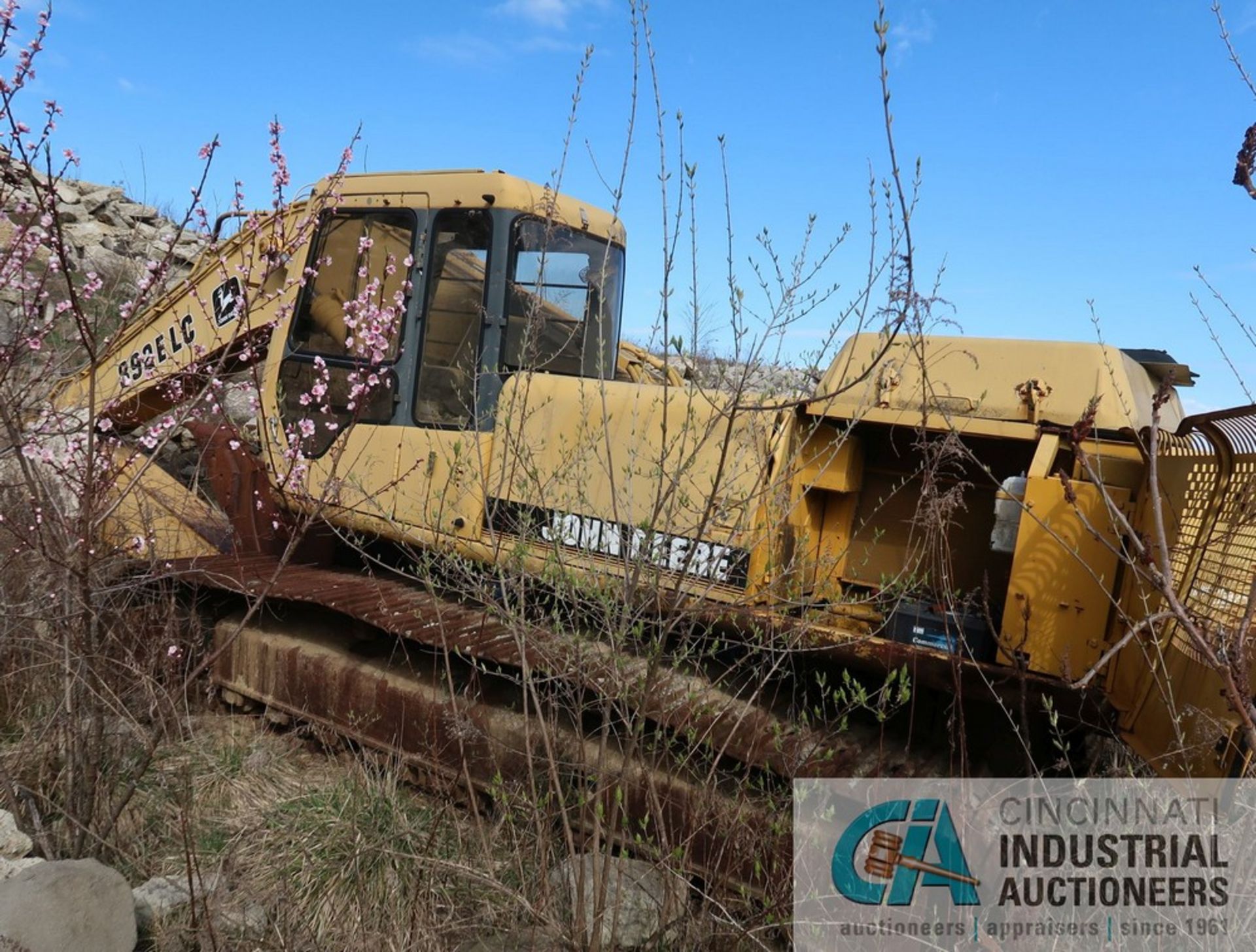 JOHN DEERE MODEL 892ELC TRACK EXCAVATOR; S/N FF892EX011223 (NEW 1995), 32" TRACKS, 52" WIDE - Image 7 of 7