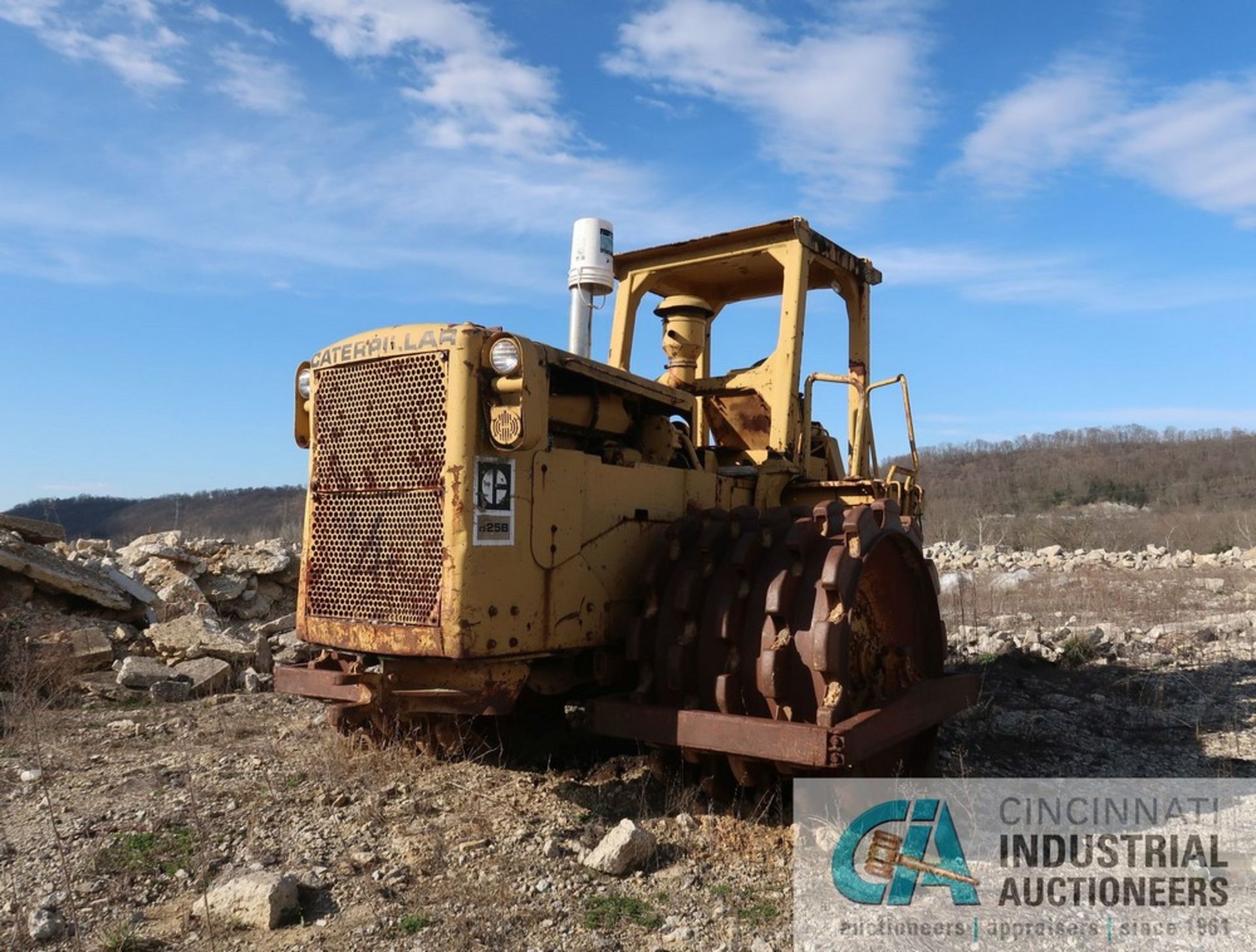 CATERPILLAR MODEL 825B SHEEPS FOOT COMPACTOR; S/N N/A (NEW 1973), 168" STRAIGHT BLADE, 46" WIDE - Image 2 of 16
