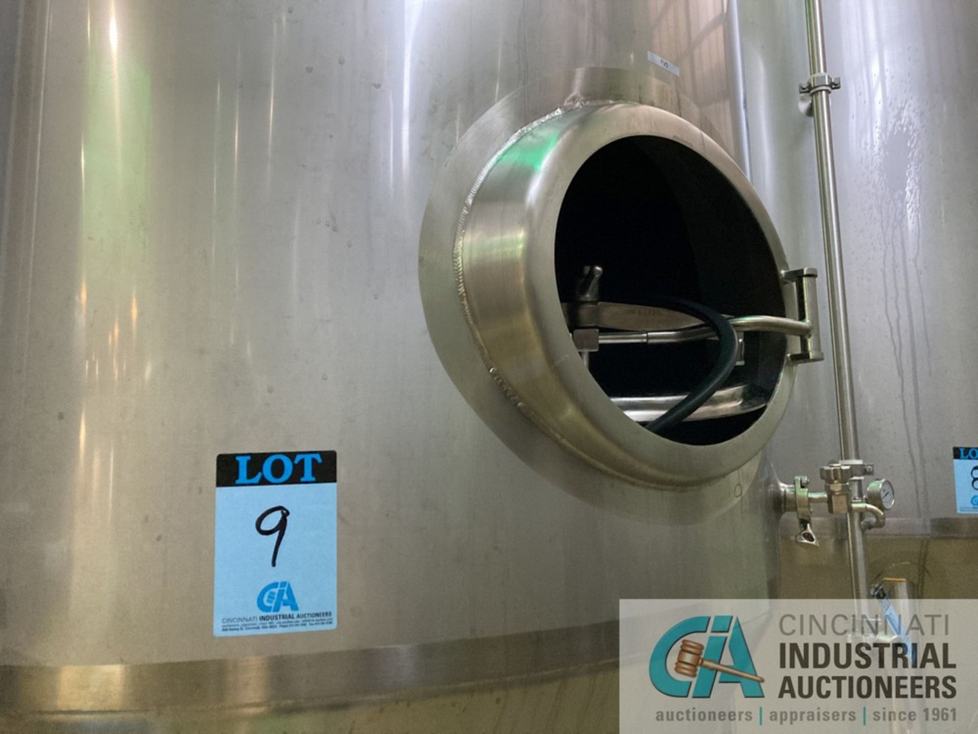20 BBL QTS SOLUTIONS FV1 FERMENTER TANK AT 61-3/16" DIAMETER X 133" HIGH, INCLUDES SADDLES **For - Image 5 of 5