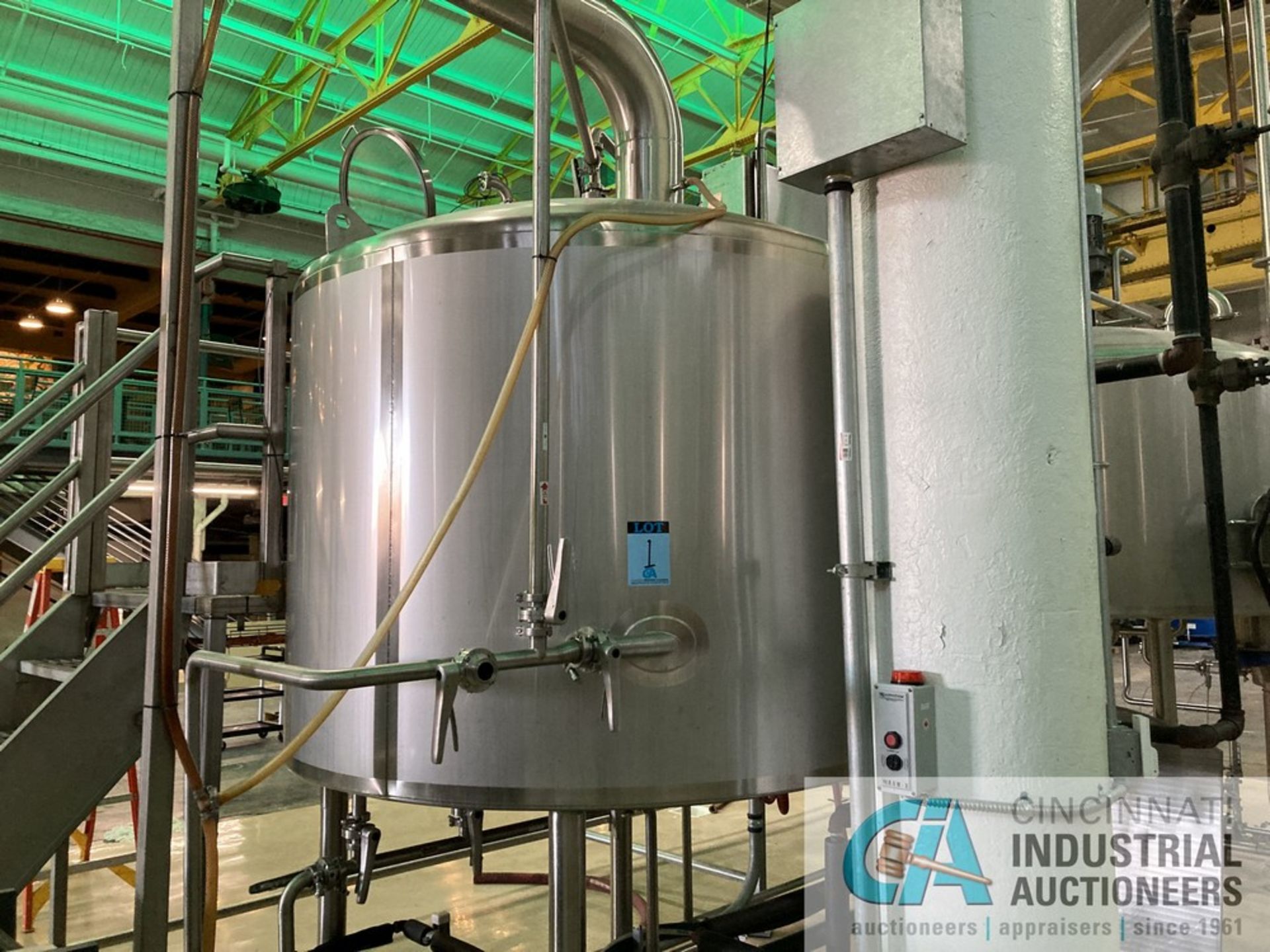 20 BBL 2-VESSEL BREW HOUSE SYSTEM CONSISTING OF QTS MODEL 20 BBL BREW KETTLE; S/N 11767-20-BK/WP - Image 6 of 18