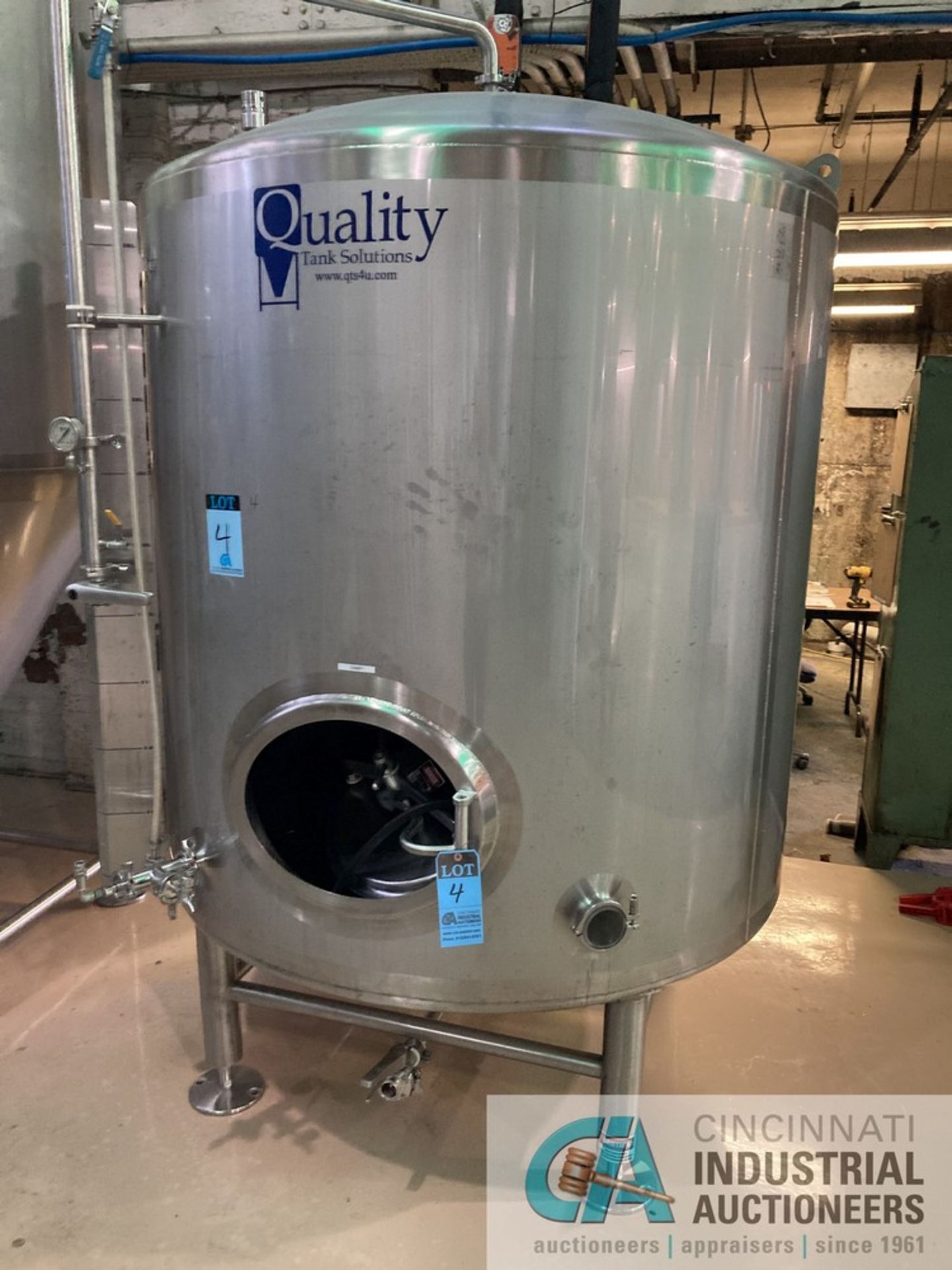 15 BBL QTS BRITE TANK AT 45" DIAMETER X 97-1/2" HIGH, INCLUDES SADDLES **For convenience, the