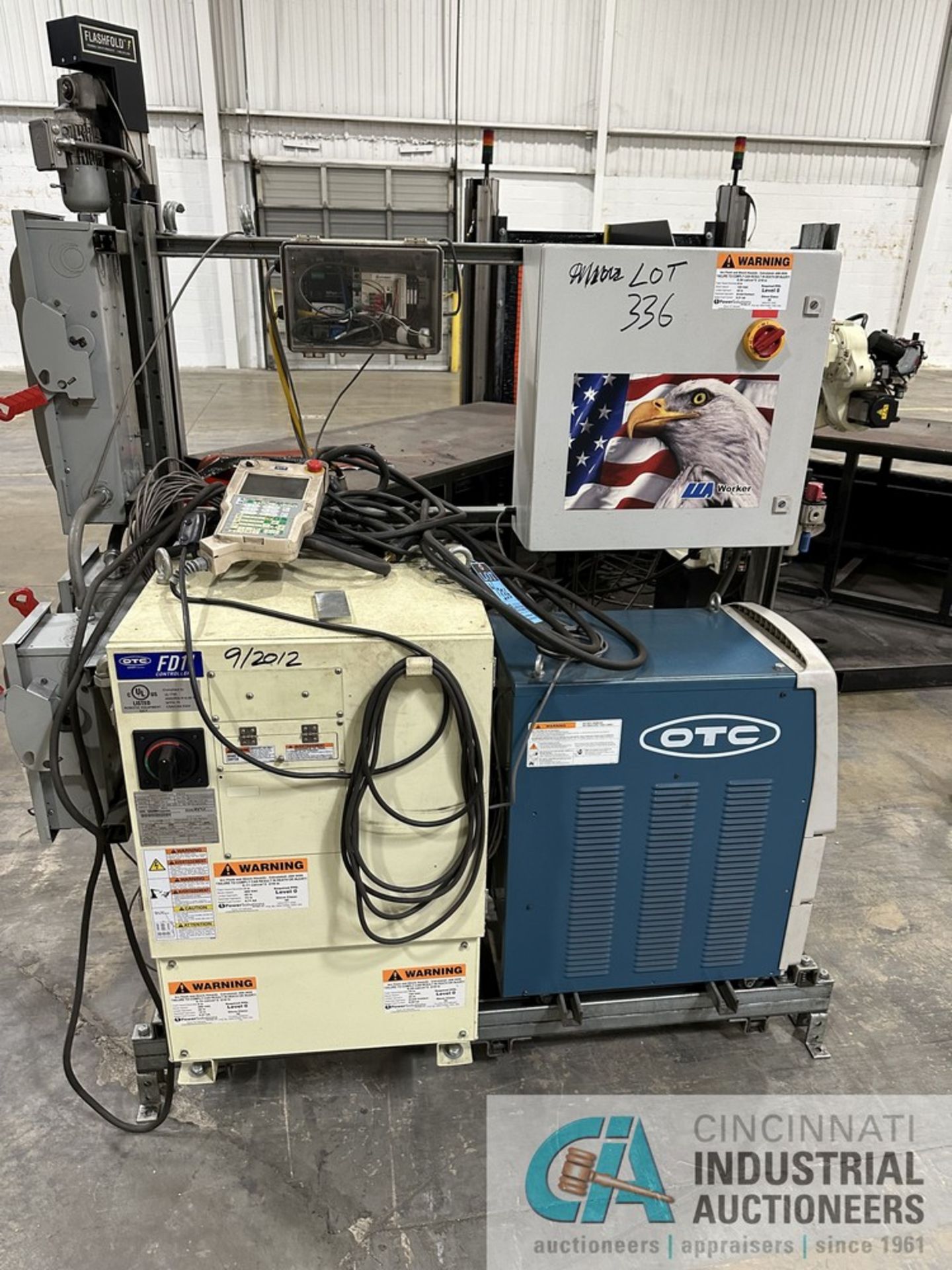 OTC WORKER AUTOMATION SINGLE-ROBOT TWO-STATION ROBOTIC WELDING CELL; OTC MODEL FD-B4L ROBOT, FD11- - Image 13 of 20