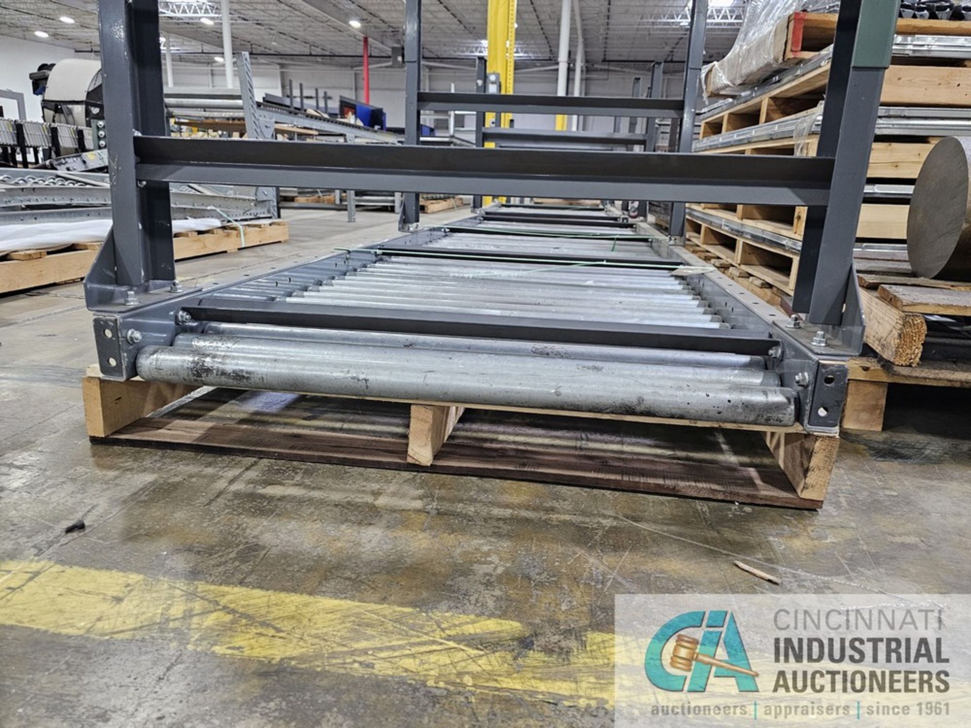 (LOT) 3-PIECES 32" ROLLER CONVEYOR - Bild 3 aus 4