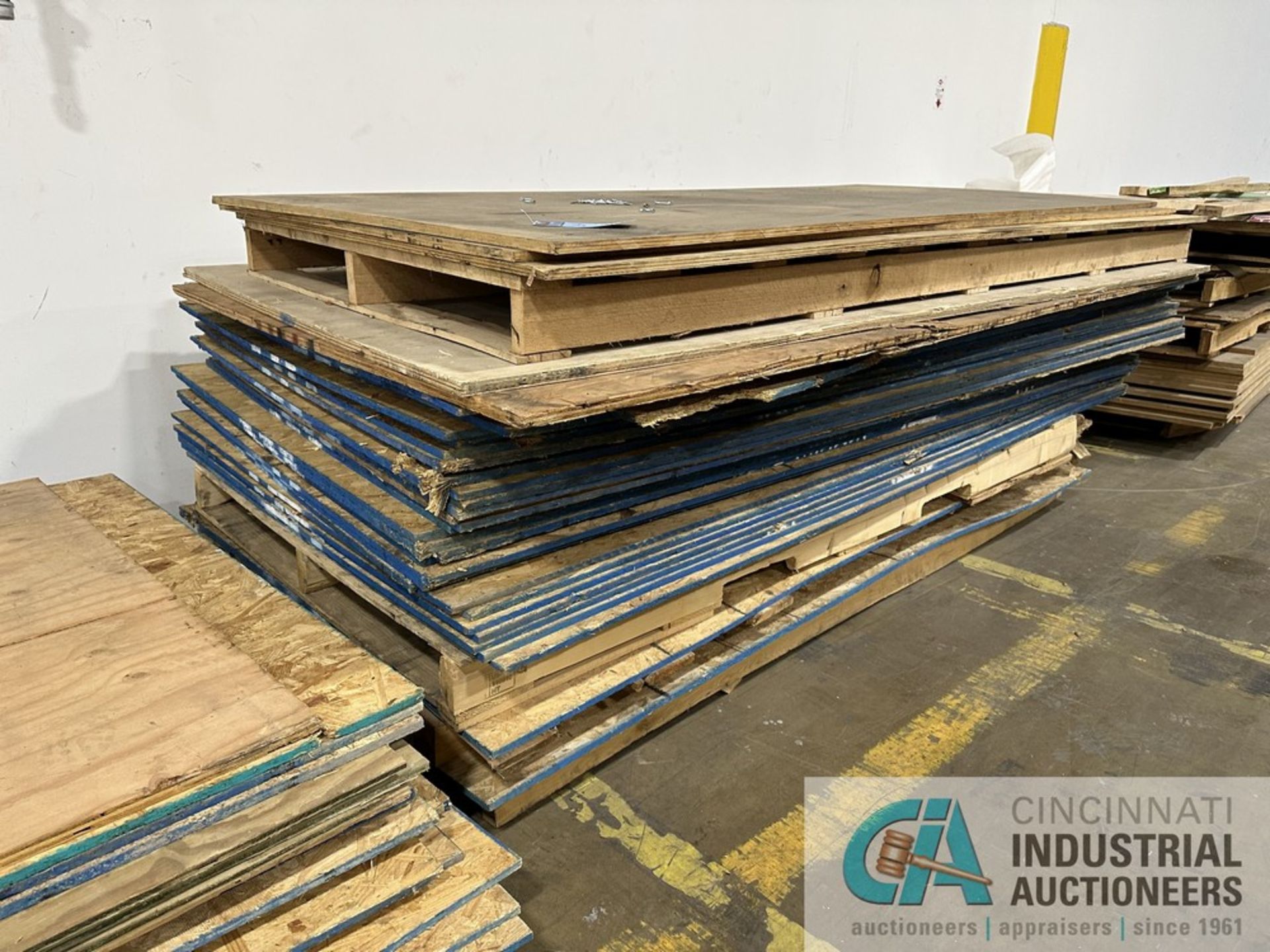 (LOT) PLYWOOD AND PRESS WOOD (3-STACKS) - Image 3 of 4