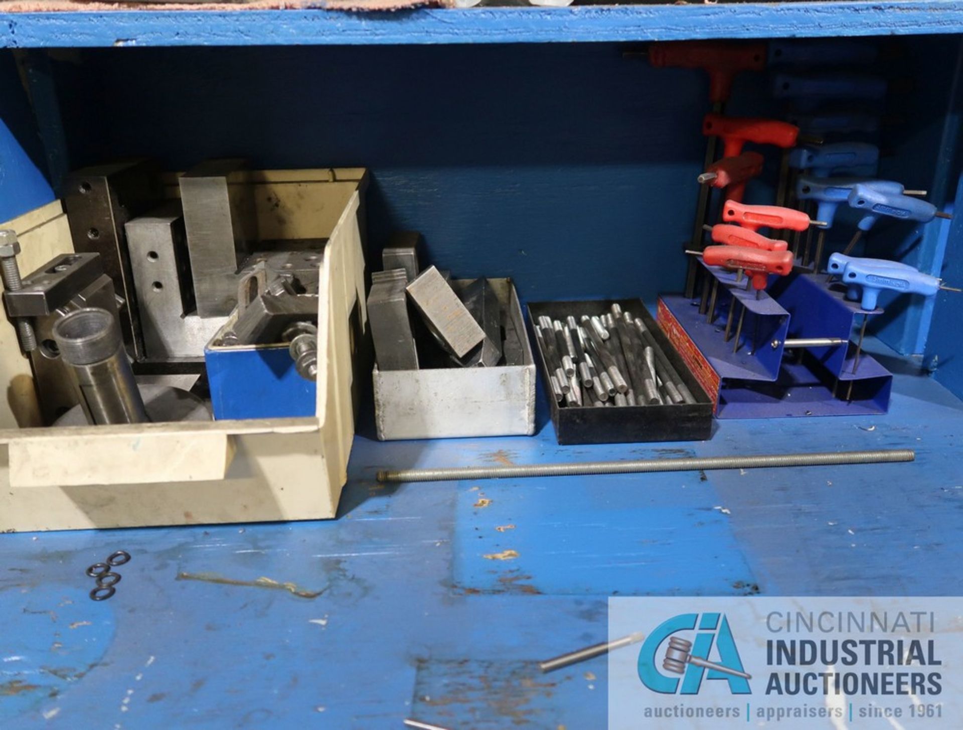 (LOT) MISCELLANEOUS JIG GRINDING SUPPLIES WITH BENCH - Image 3 of 4