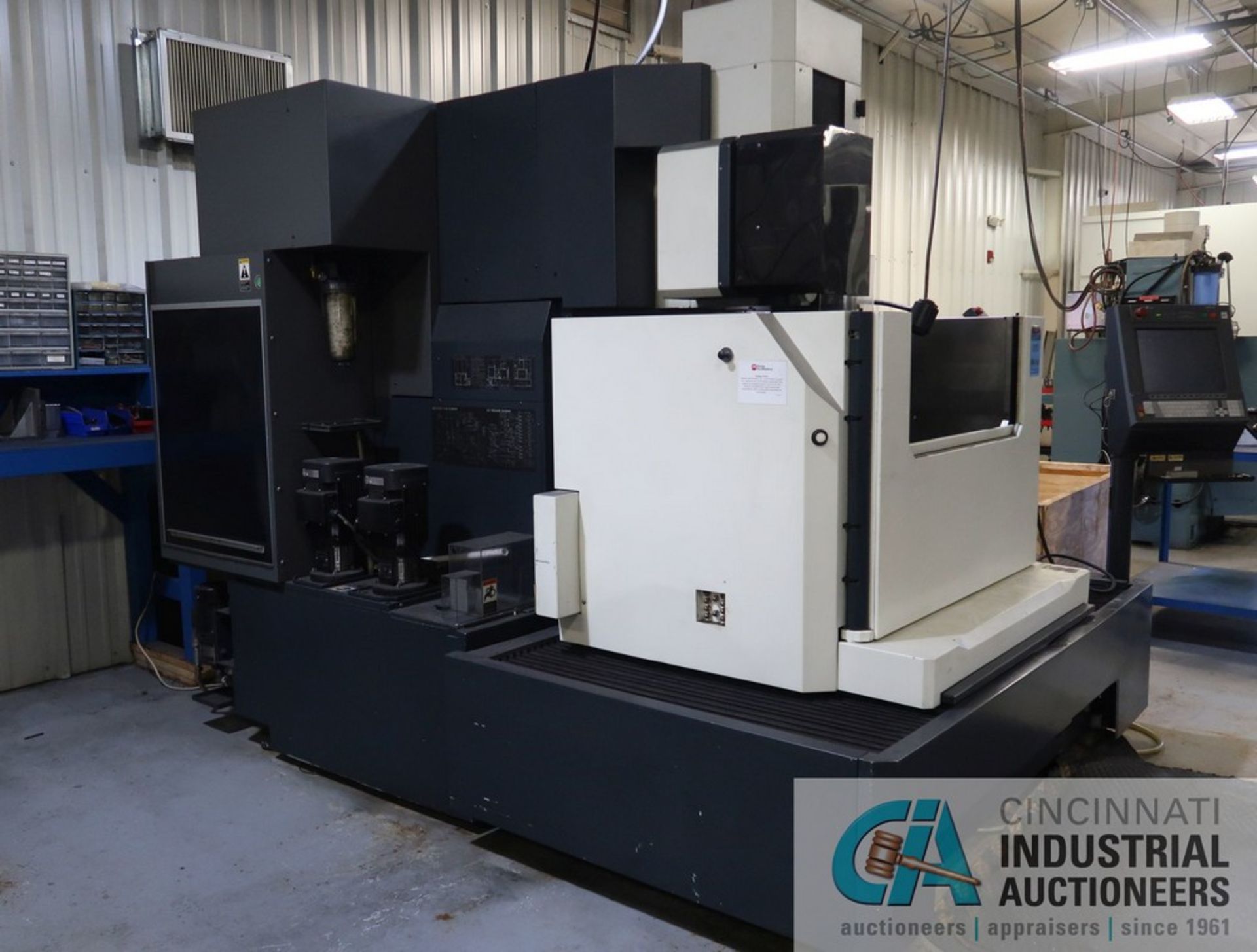 MAKINO MODEL DUO64 CNC WIRE EDM; S/N W130095 (NEW 2010) **OUT OF SERVICE** Repair quote in photos - Bild 2 aus 23