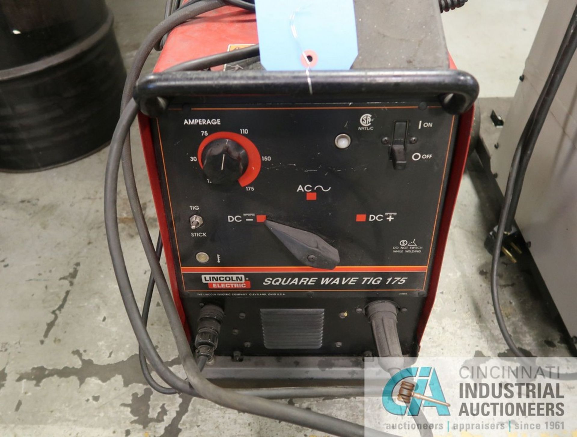 175 AMP LINCOLN ELECTRIC MODEL SQUARE WAVE TIG 175 WELDING POWER SOURCE; S/N 10265-U1991210807 - Image 2 of 5