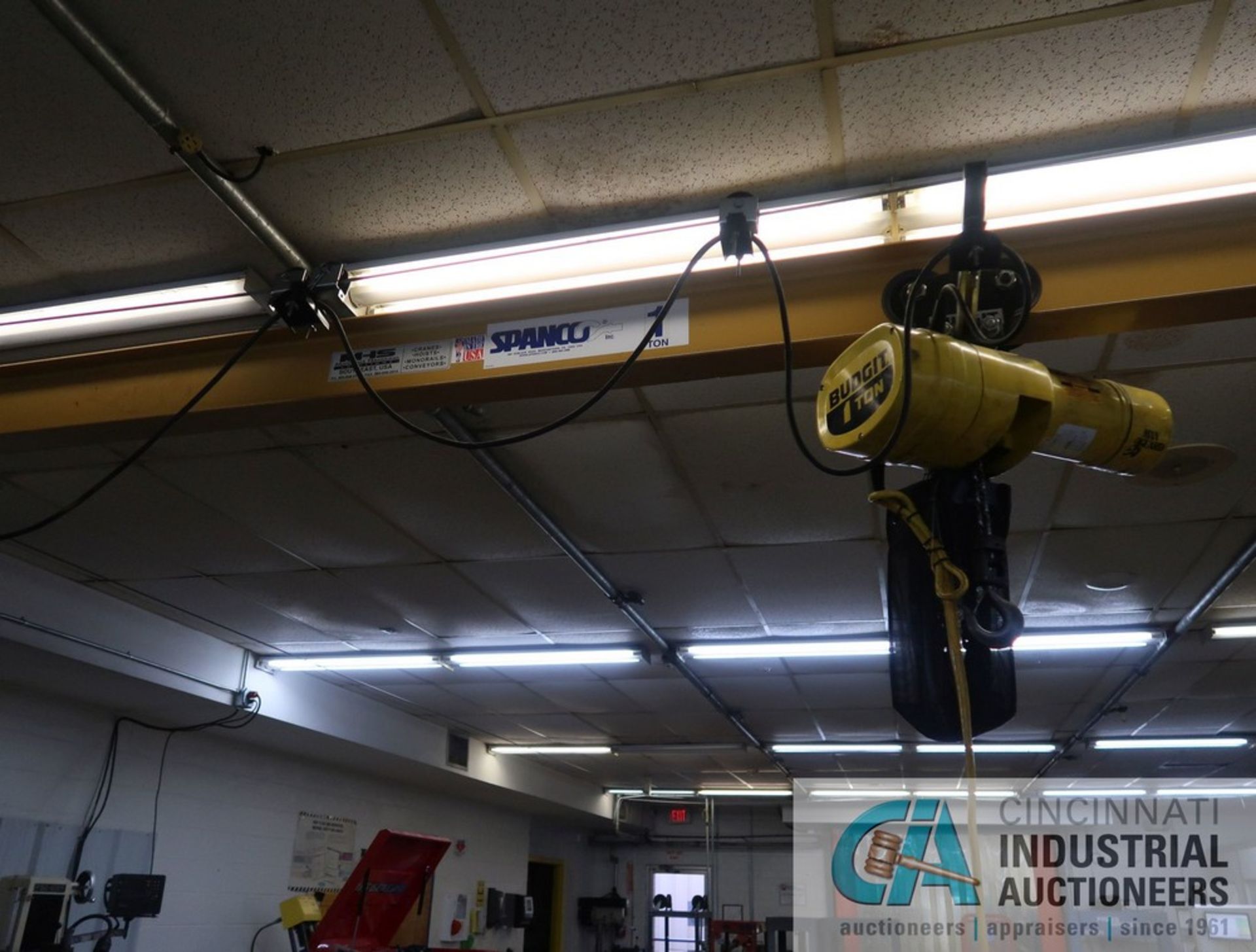 1 TON CAPACITY SPANCO TRACK RUNNING GANTRY CRANE WITH 1 TON CAPACITY BUDGIT PENDANT CONTROL CHAIN - Image 3 of 9