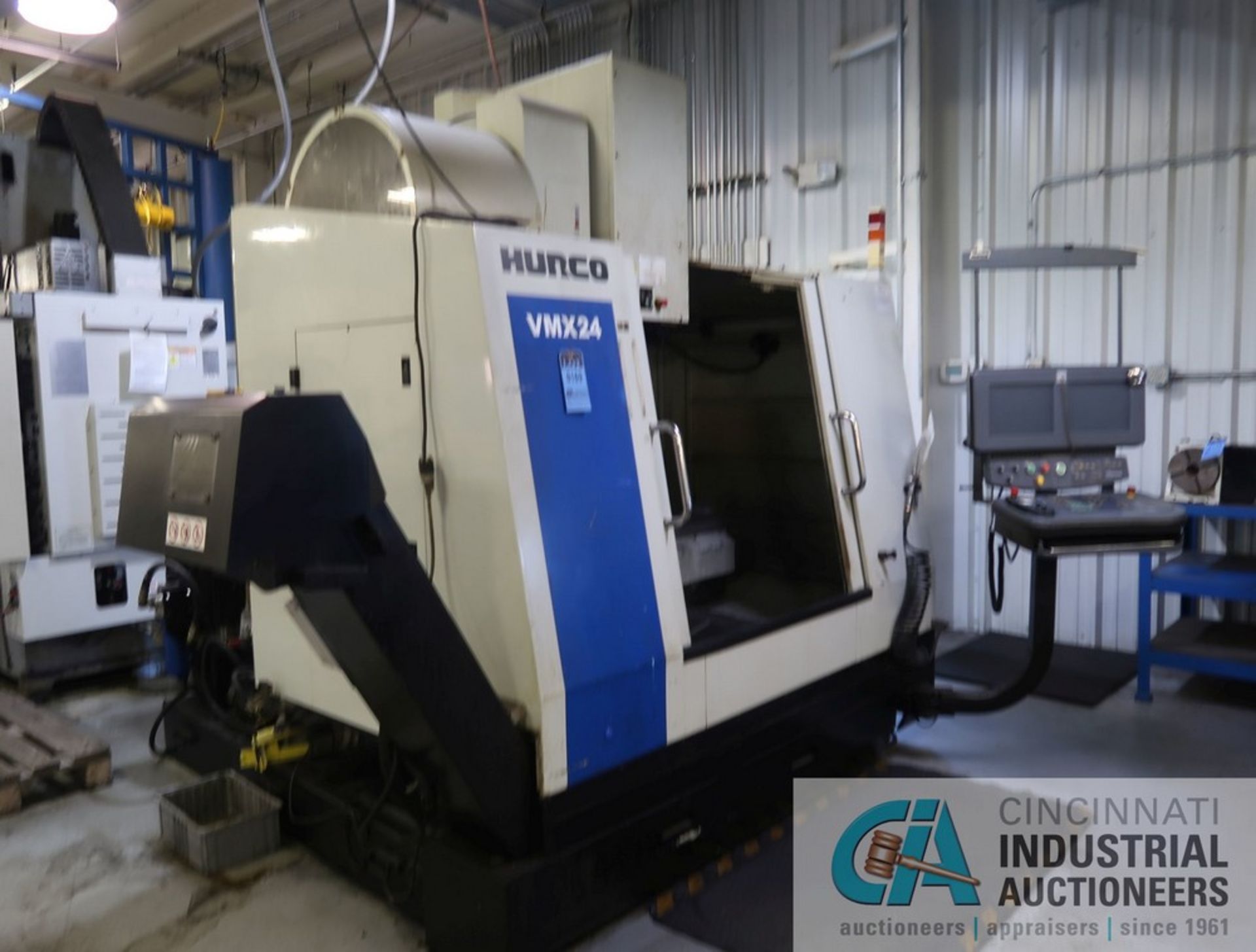 HURCO MODEL VMX24 CNC VERTICAL MACHINING CENTER; S/N 06001019EHA (NEW 2009), CAT 40 TAPER - Image 3 of 14