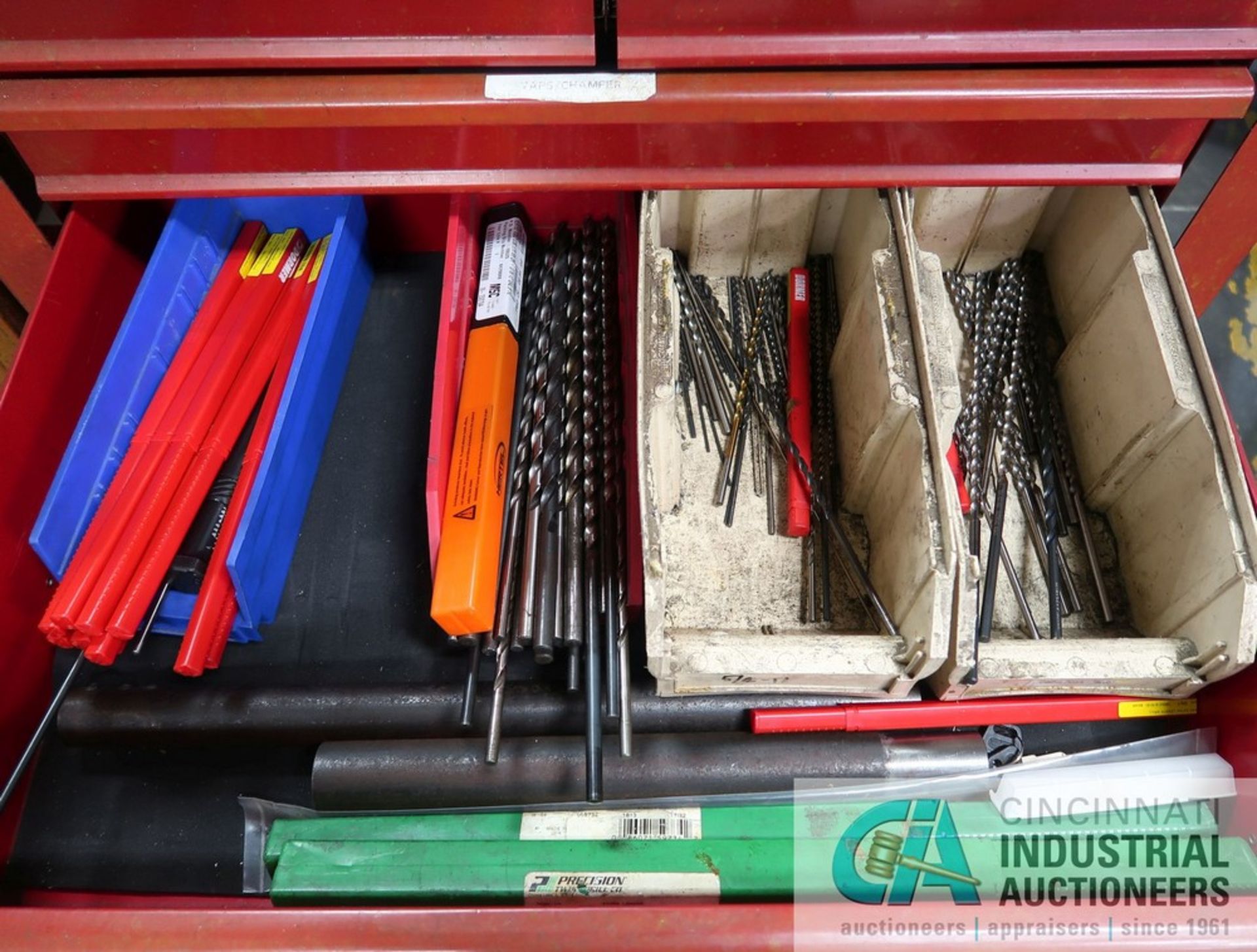 (LOT) MISCELLANEOUS TOOLING WITH US GENERAL FOUR-DRAWER PORTABLE TOOL CHEST - Image 4 of 4