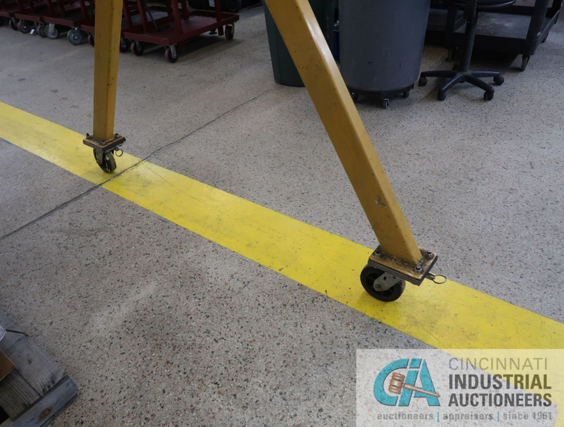 1 TON CAPACITY SPANCO TRACK RUNNING GANTRY CRANE WITH 1 TON CAPACITY BUDGIT PENDANT CONTROL CHAIN - Image 6 of 9