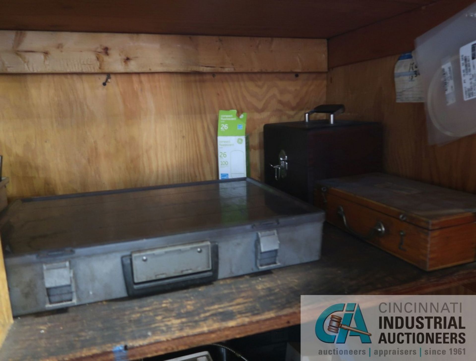 (LOT) MISCELLANEOUS COLLETS, TOOLING, FIXTURES AND OTHER RELATED ITEMS WITH TWO-DOOR CABINET - Image 7 of 10