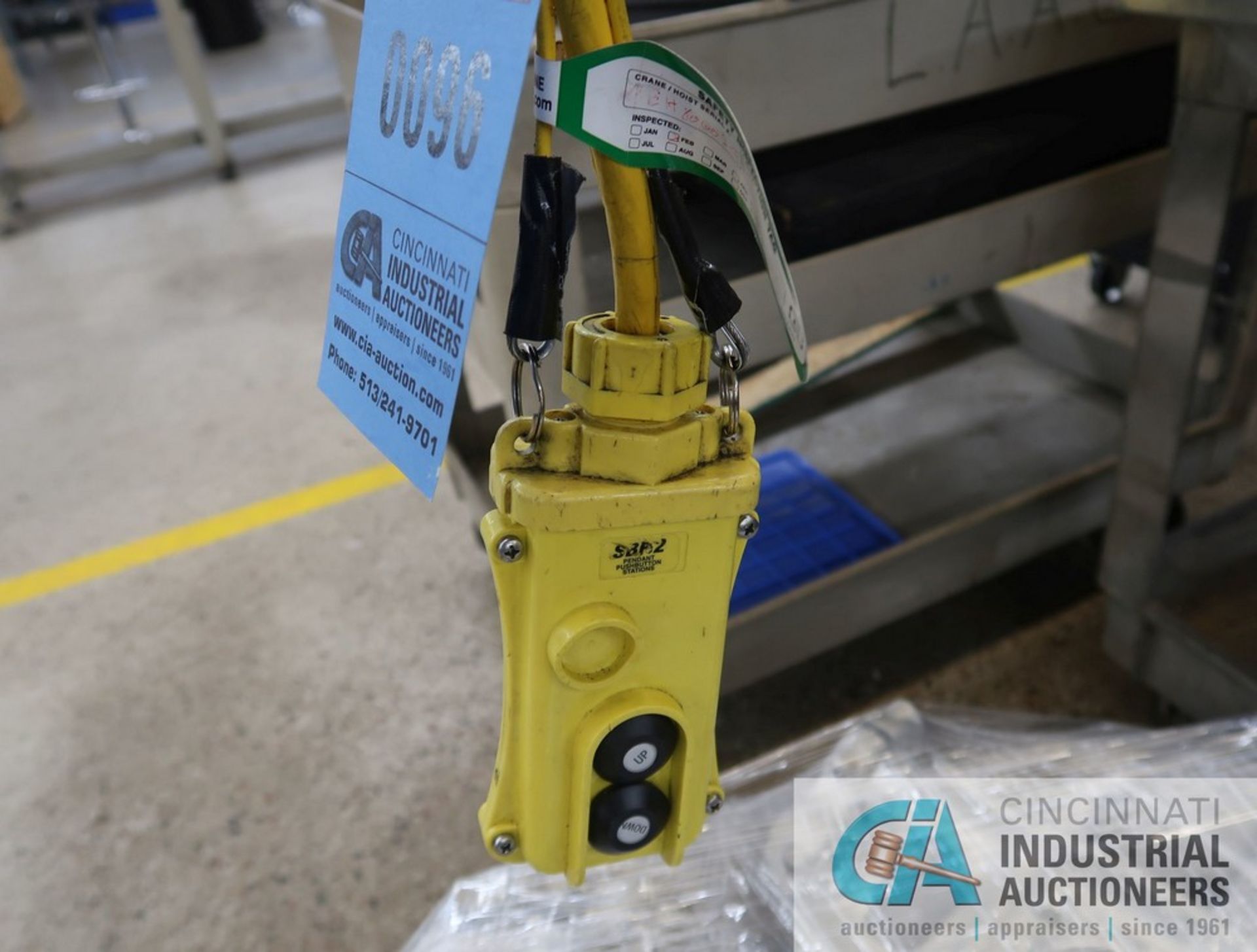 1 TON CAPACITY SPANCO TRACK RUNNING GANTRY CRANE WITH 1 TON CAPACITY BUDGIT PENDANT CONTROL CHAIN - Image 8 of 9