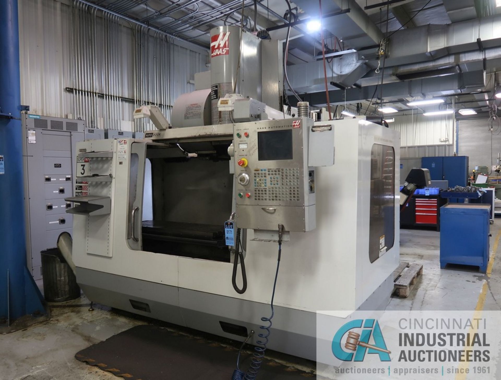 HAAS MODEL VF-3SS CNC VERTICAL MACHINING CENTER; S/N 41918 (NEW 5-2005), CAT 40 TAPER TOOLHOLDER,