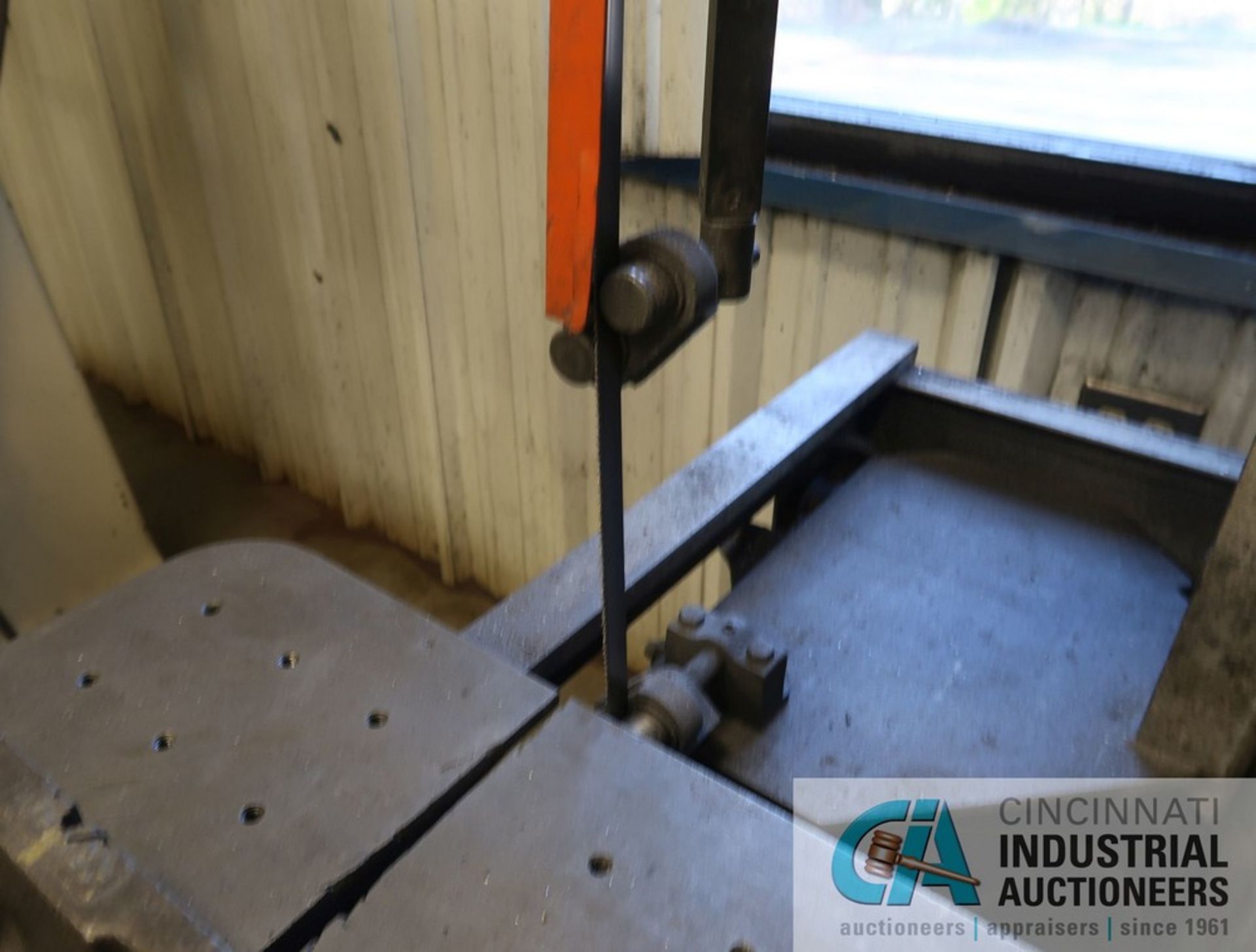 12" ROLL-IN VERTICAL BAND SAW; S/N 96198EF - Image 3 of 4