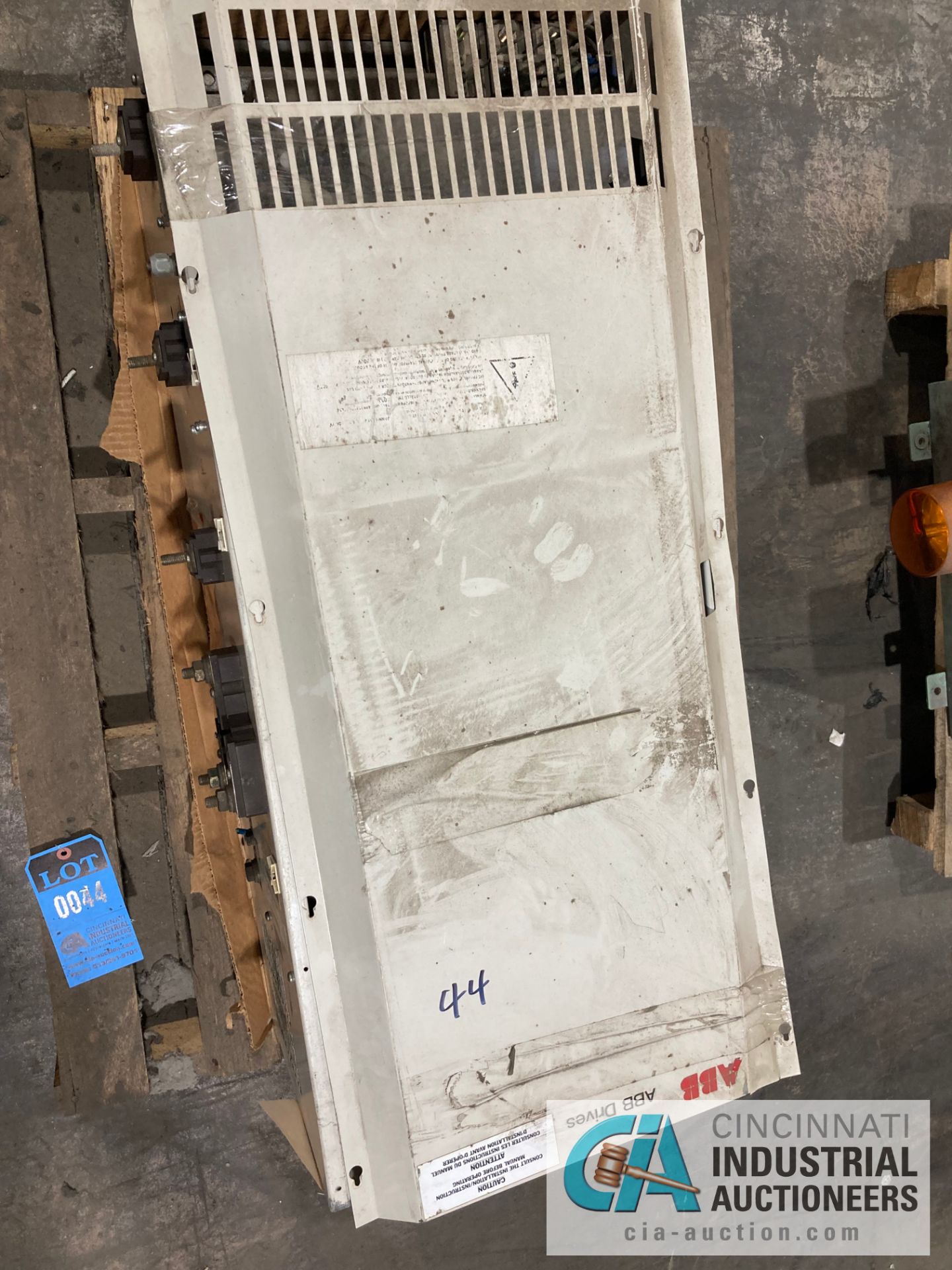 ABB TYPE ACS504-140-5 CONVERTER