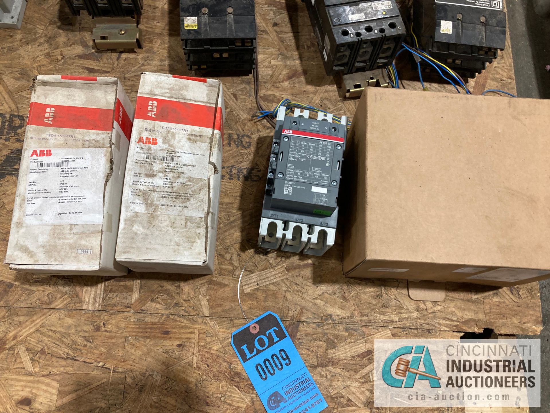 (LOT) ALLEN BRADLEY AND SQUARE D ELECTRICAL ON SKID