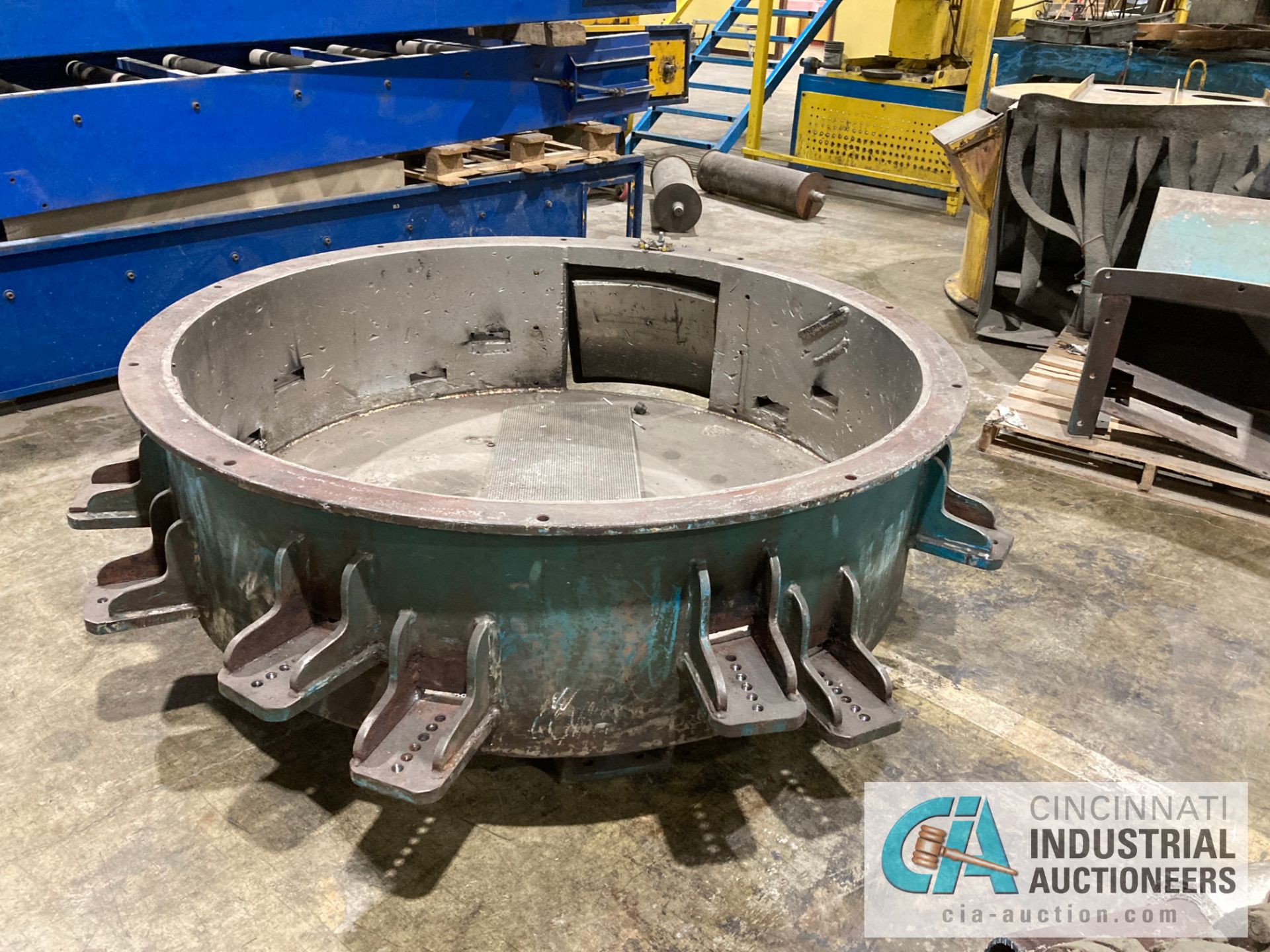 (LOT) 258 KW / 60" DIAMETER PLATFORM TYPE DENSIFIER - UNIT DISSAMBLED AND LOT CONTAINS RELATED - Image 4 of 12