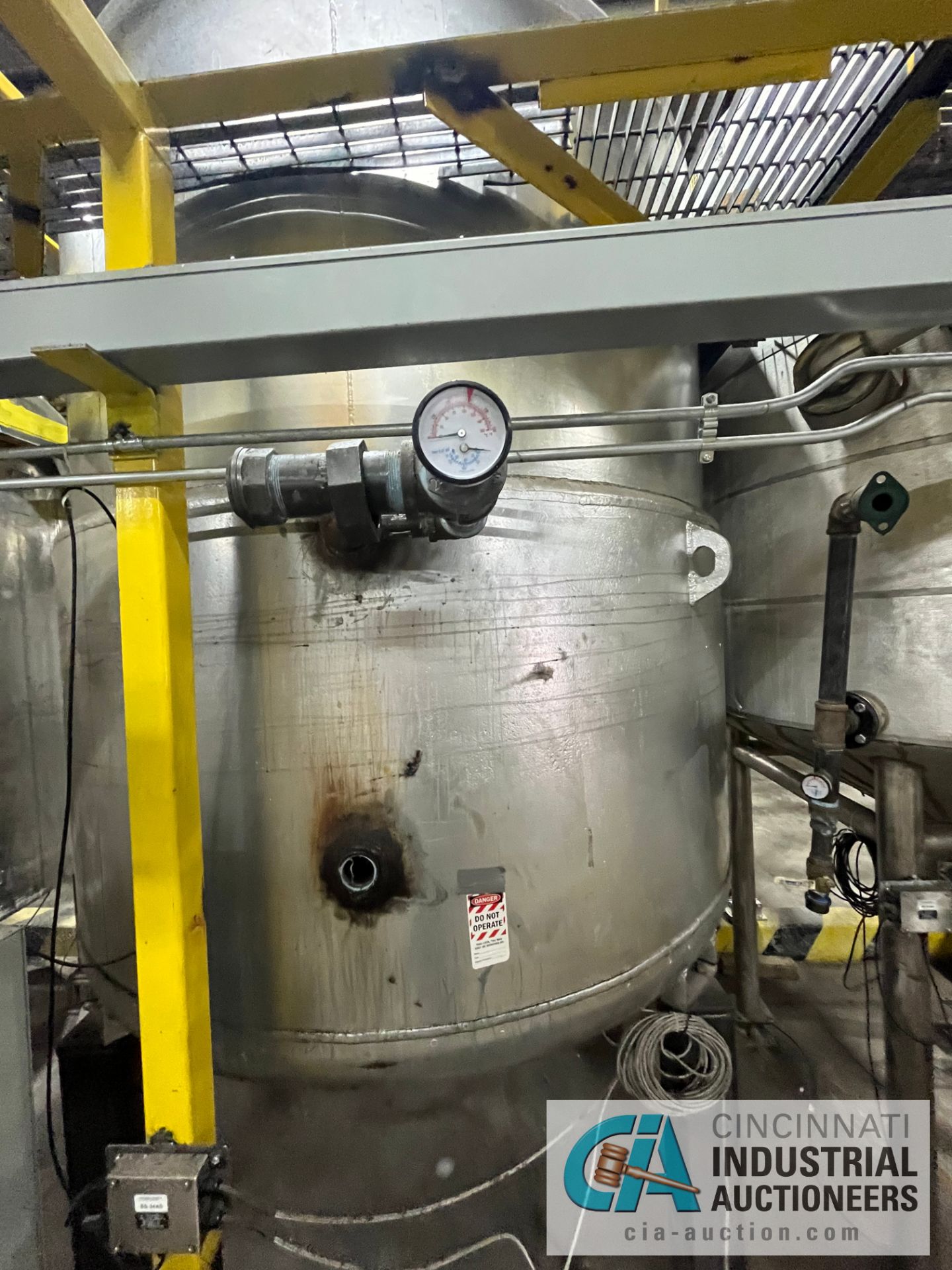 VERTICAL TYPE SS JACKETED TANK WITH RICE LAKE SCALE SYSTEM AND CONTROL PANELS - Bild 6 aus 8