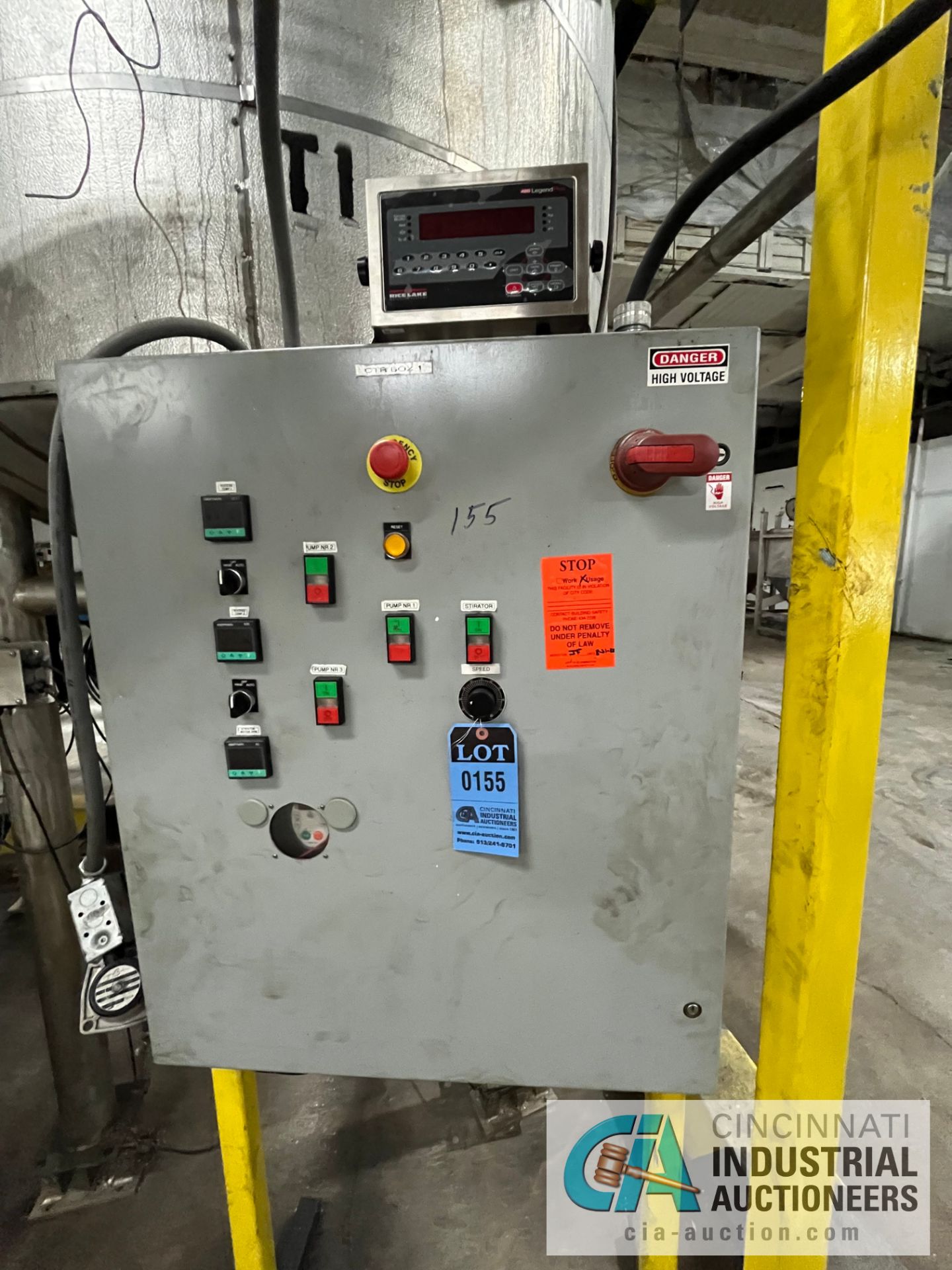 VERTICAL TYPE SS JACKETED TANK WITH RICE LAKE SCALE SYSTEM AND CONTROL PANELS - Image 3 of 6