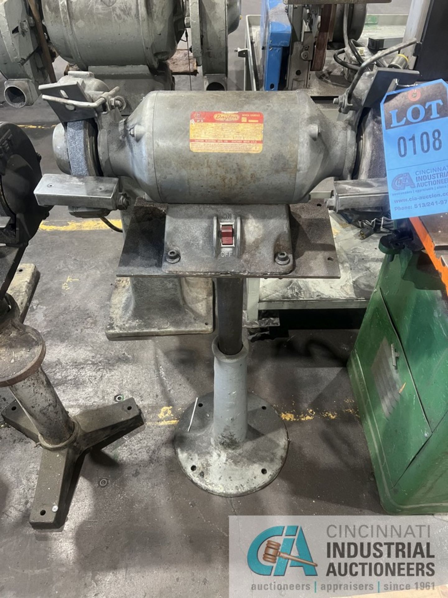 { Group of lots: 108, 109 } DAYTON DE GRINDER