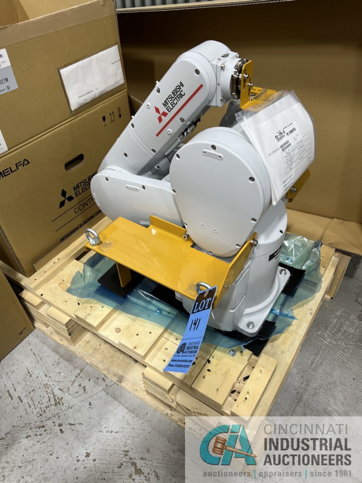 7 KG MITSUBISHI MODEL RV7FRD 6-AXIS ROBOT; S/N BC1050054R, CR800-07VD CONTROLLER, R32TB PENDANT, - Image 2 of 10