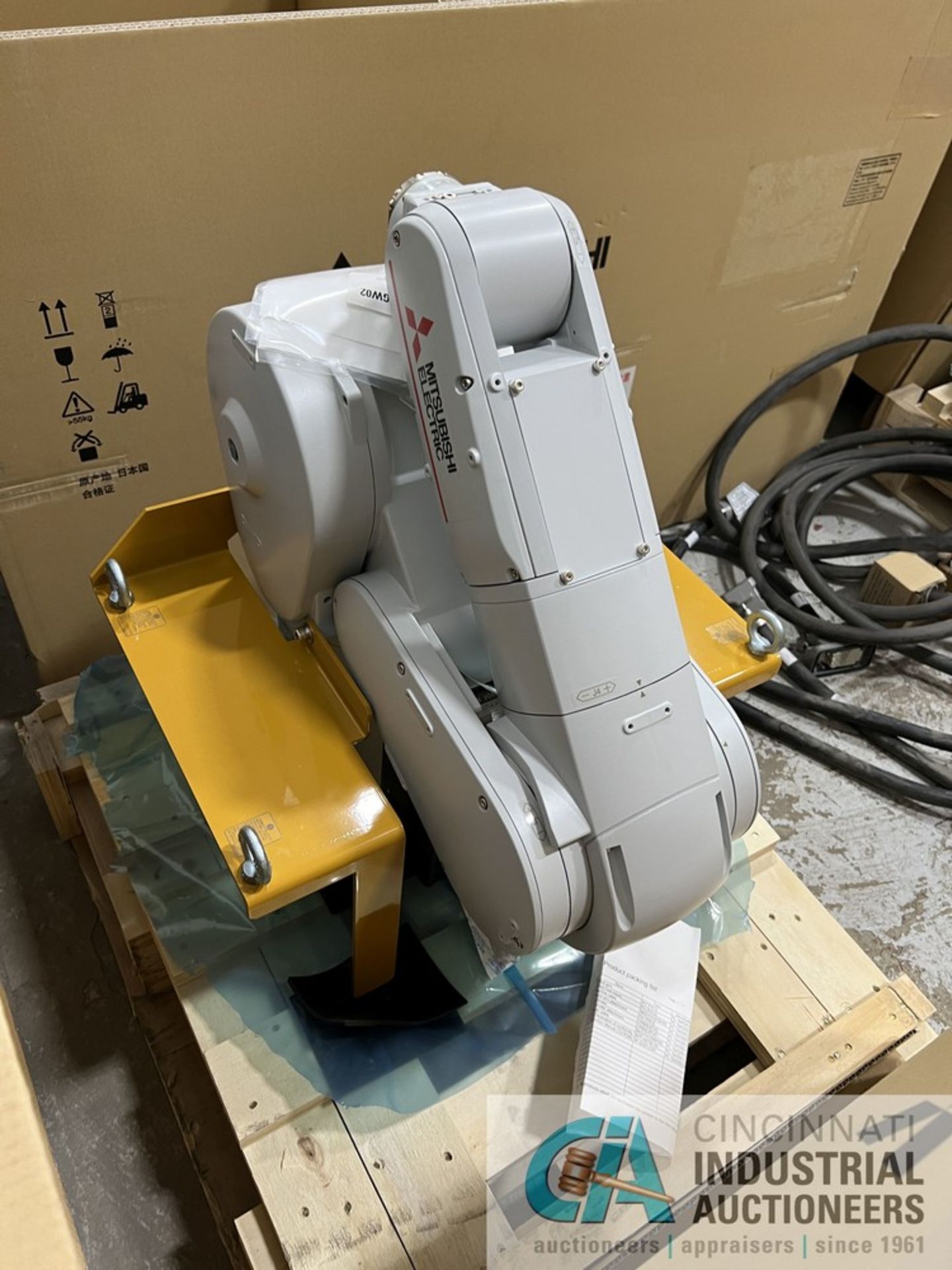 7 KG MITSUBISHI MODEL RV7FRD 6-AXIS ROBOT; S/N BC1020036R, CR800-07VD CONTROLLER, R32TB PENDANT, - Image 3 of 10