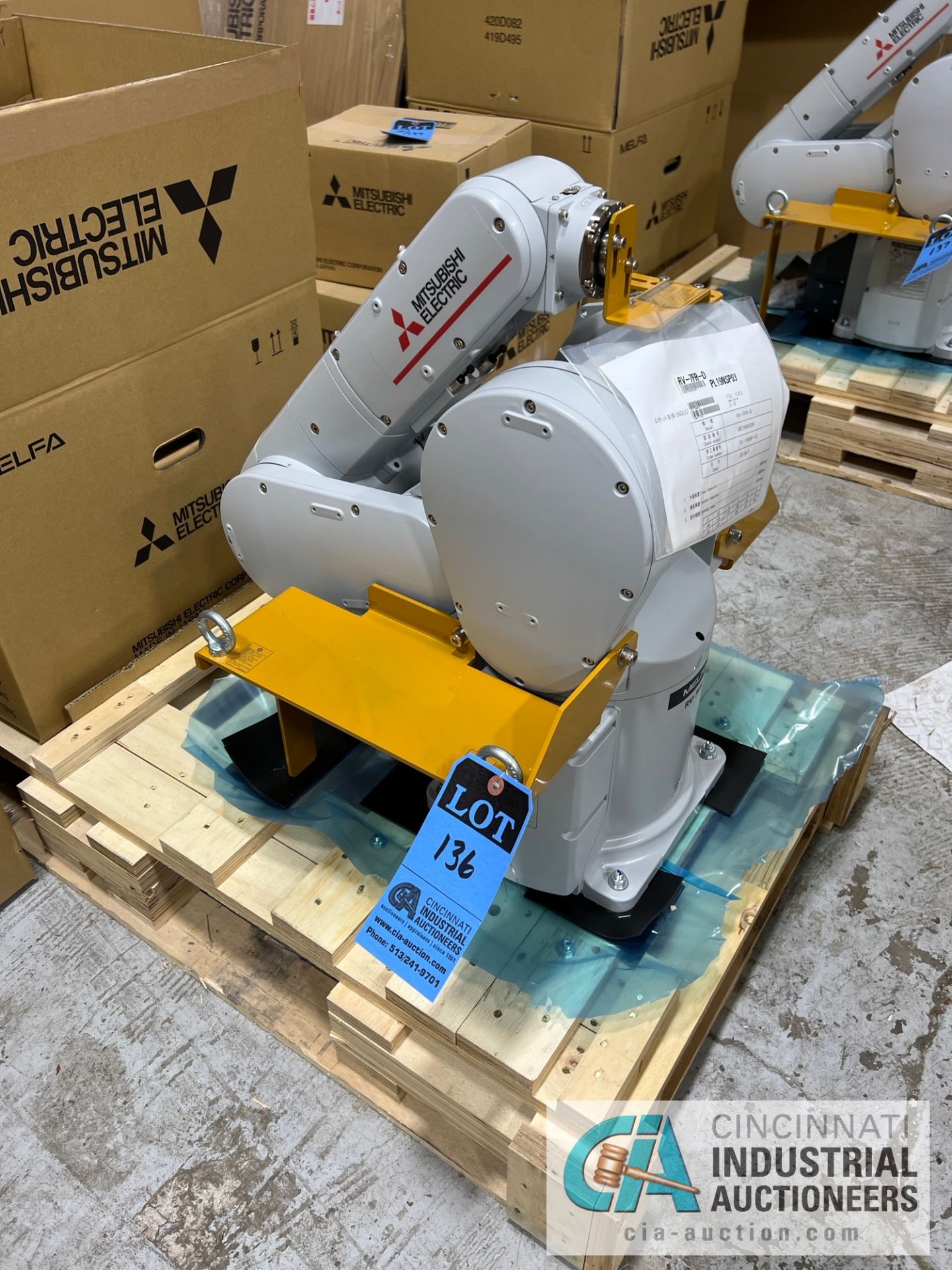7 KG MITSUBISHI MODEL RV7FRD 6-AXIS ROBOT; S/N BC1060020R, CR800-07VD CONTROLLER, R32TB PENDANT, - Image 2 of 10