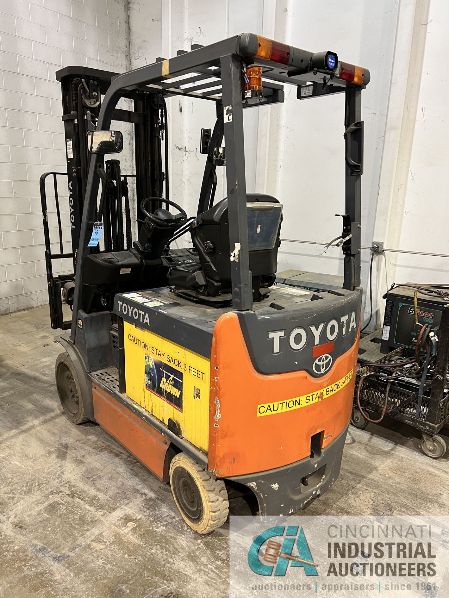 ****5,000 Lb. Toyota Model 8FBCHU25 Treaded Solid Tire Electric Lift Truck; s/n62188, 94" 3-Stage - Image 4 of 6
