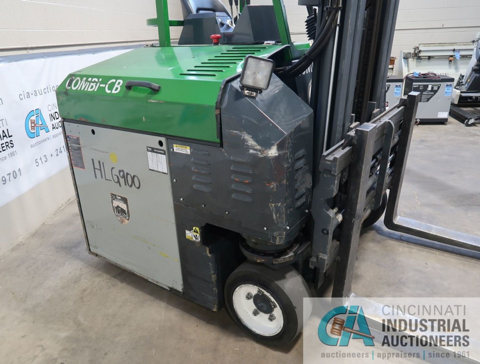 2016 COMBILIFT MODEL C6000CBE MULTI-DIRECTIONAL ELECTRIC FORKLIFT; S/N 31964, 4,575 HOURS SHOWING, - Image 8 of 17