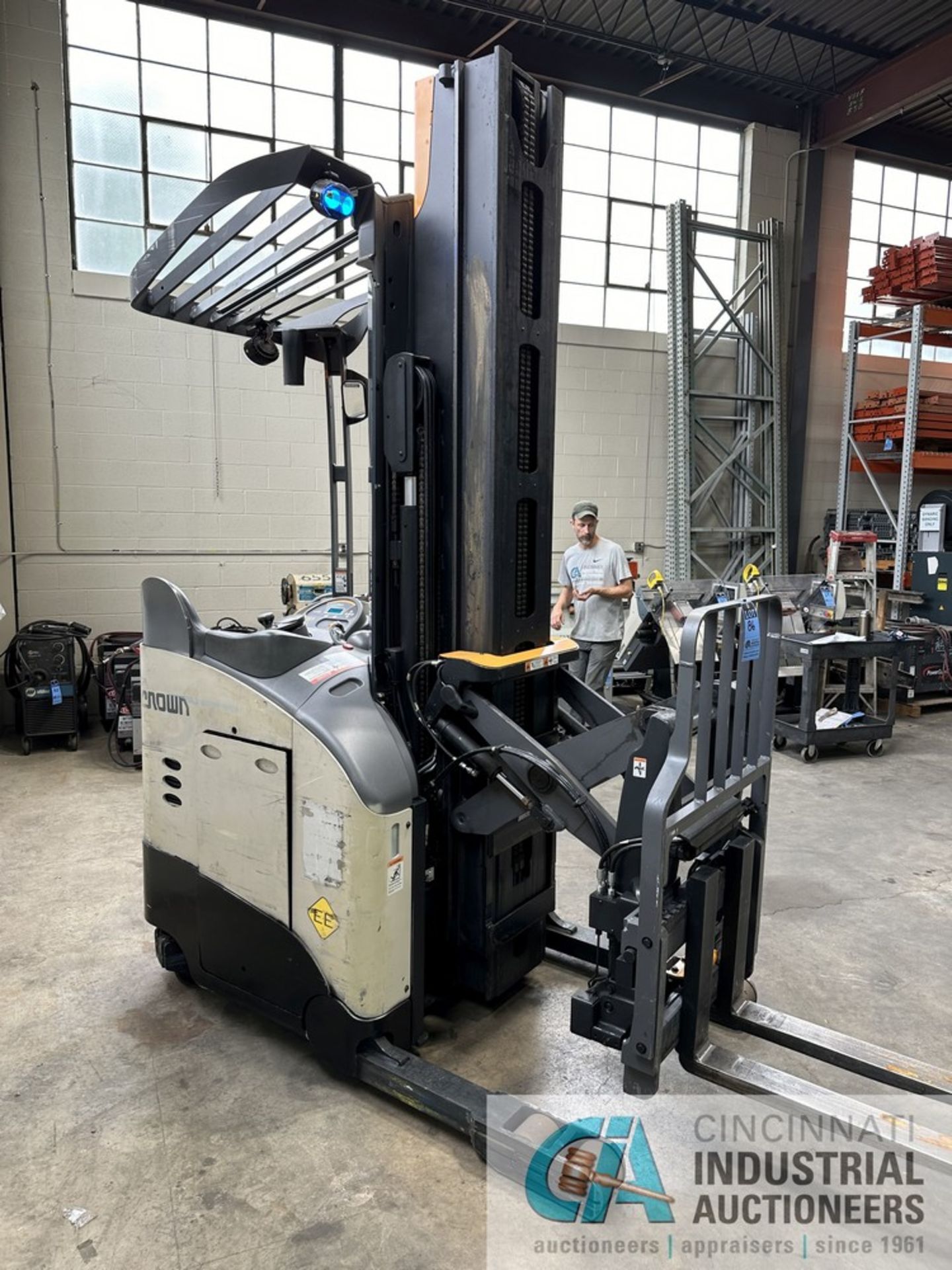 2016 CROWN MODEL RM6025-45 STAND-UP ELECTRIC REACH TRUCK; S/N 1A572128, 2,889 HOURS, 4,500 LB. CAP., - Image 8 of 14
