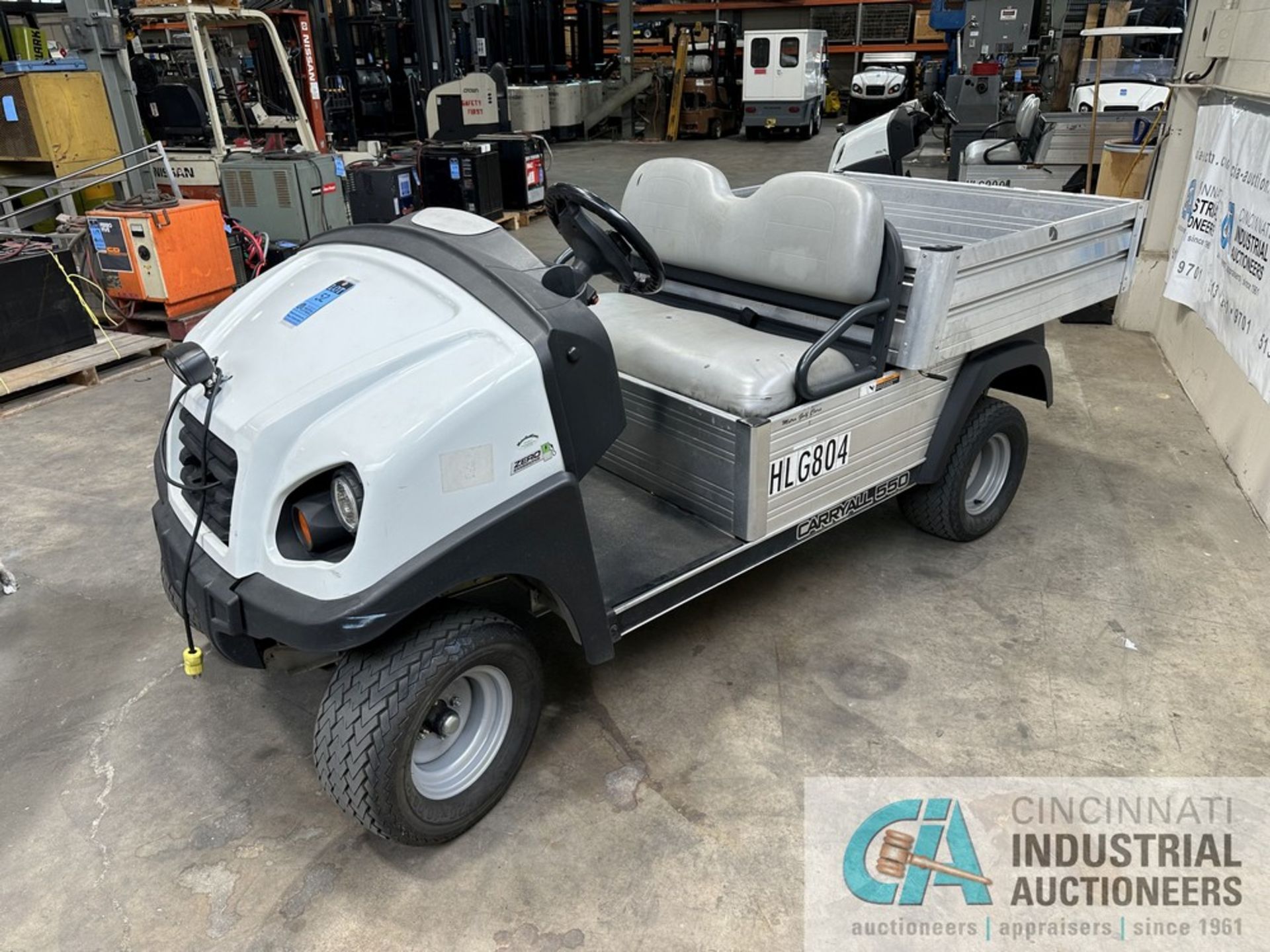 2016 CLUB CAR MODEL CARRYALL 550 ELECTRIC GOLF CART; S/N MM1610-627525, 45" X 48' X 10" DEEP DUMP - Image 5 of 15