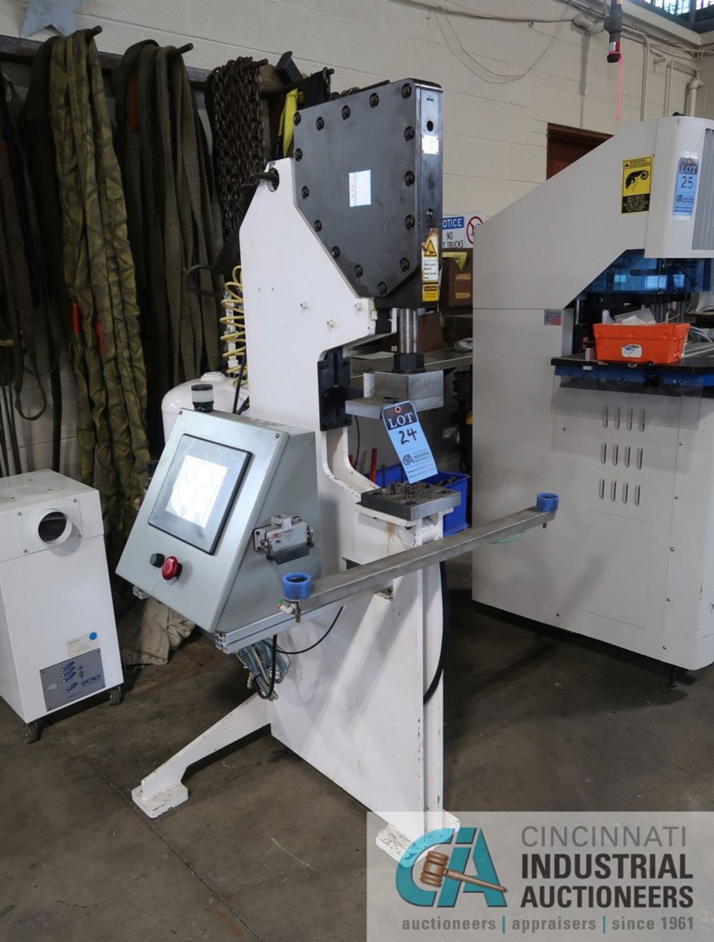BTM CORP MODEL P5HX3 TOG-L-LOC SHEET METAL JOINING SYSTEM - Like new, appears to be very low use