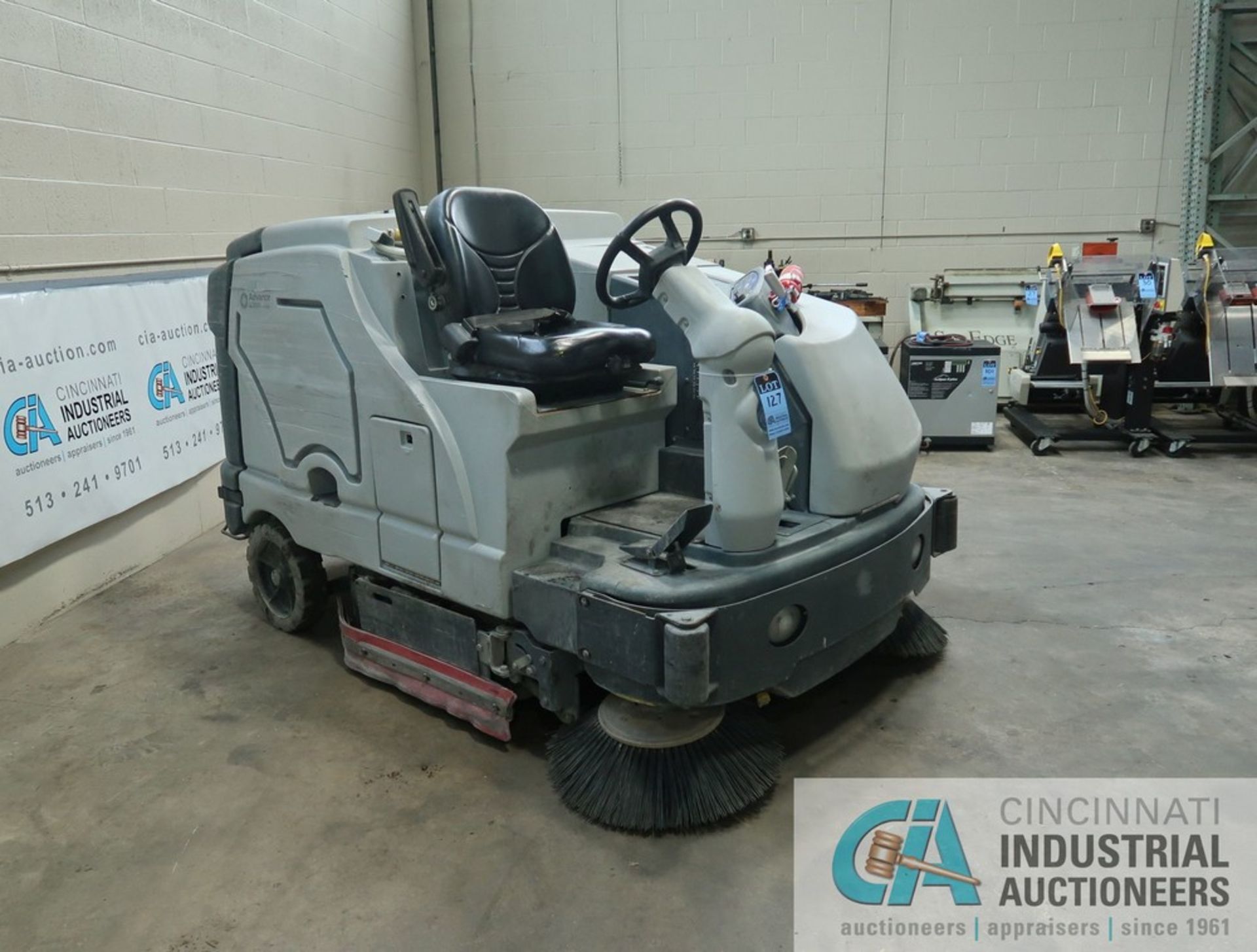 2019 ADVANCE MODEL SC8000 LP GAS FLOOR SCRUBBER; S/N 1000069070, 1,198 HOURS SHOWING - Image 2 of 11