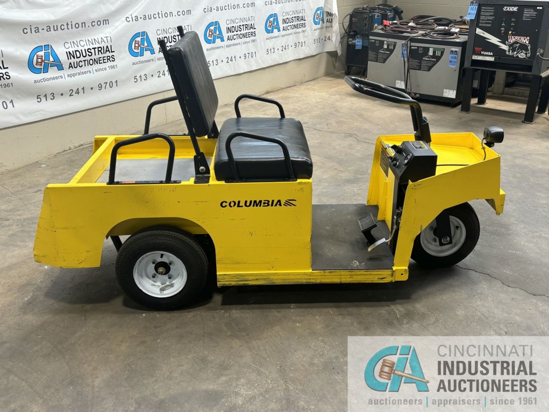 COLUMBIA MODEL EX21-T-24 EXPEDITER SIT-DOWN ELECTRIC UTILITY CART; S/N ET2E2-3ZR0152, WITH BUILT - Image 5 of 11