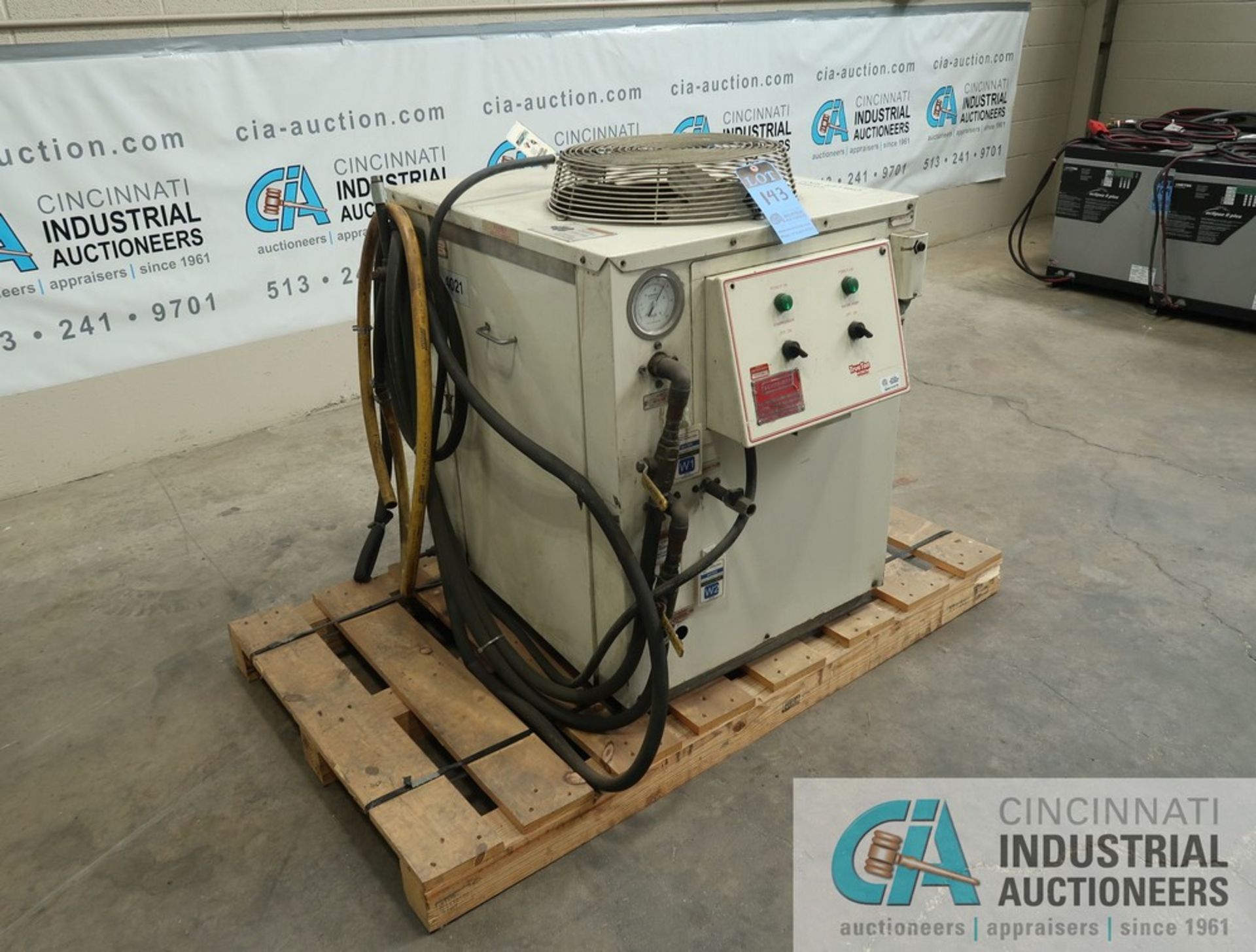 SCHREIBER MODEL 100AC TRUE TON WATER CHILLER; S/N 6605, 3-PHASE, 460 VOLTS - Image 2 of 5