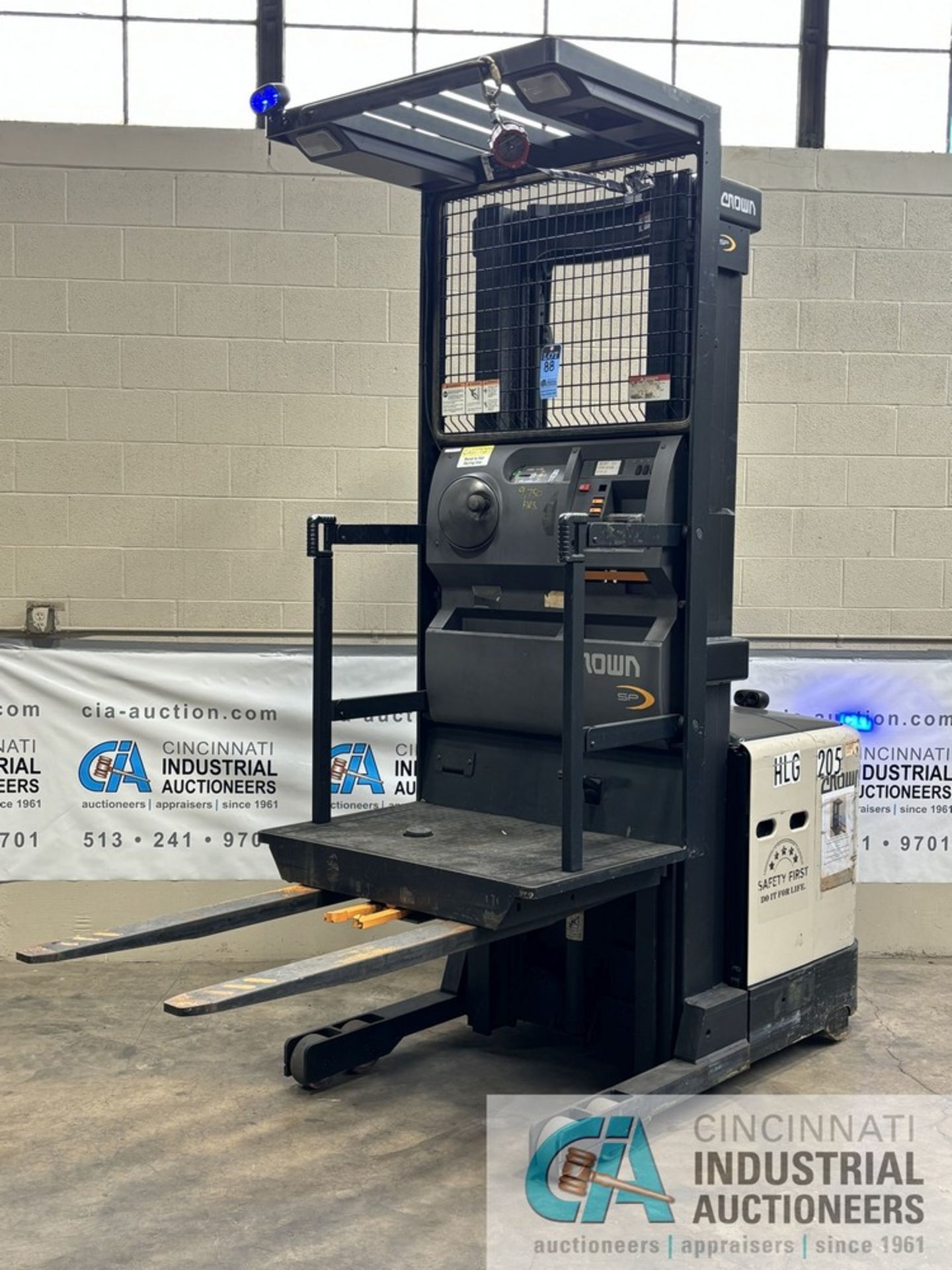 2016 CROWN MODEL SP3500 SERIES STAND-UP ELECTRIC ORDER PICKER; S/N 1A459562, 9,750 HOURS SHOWING,
