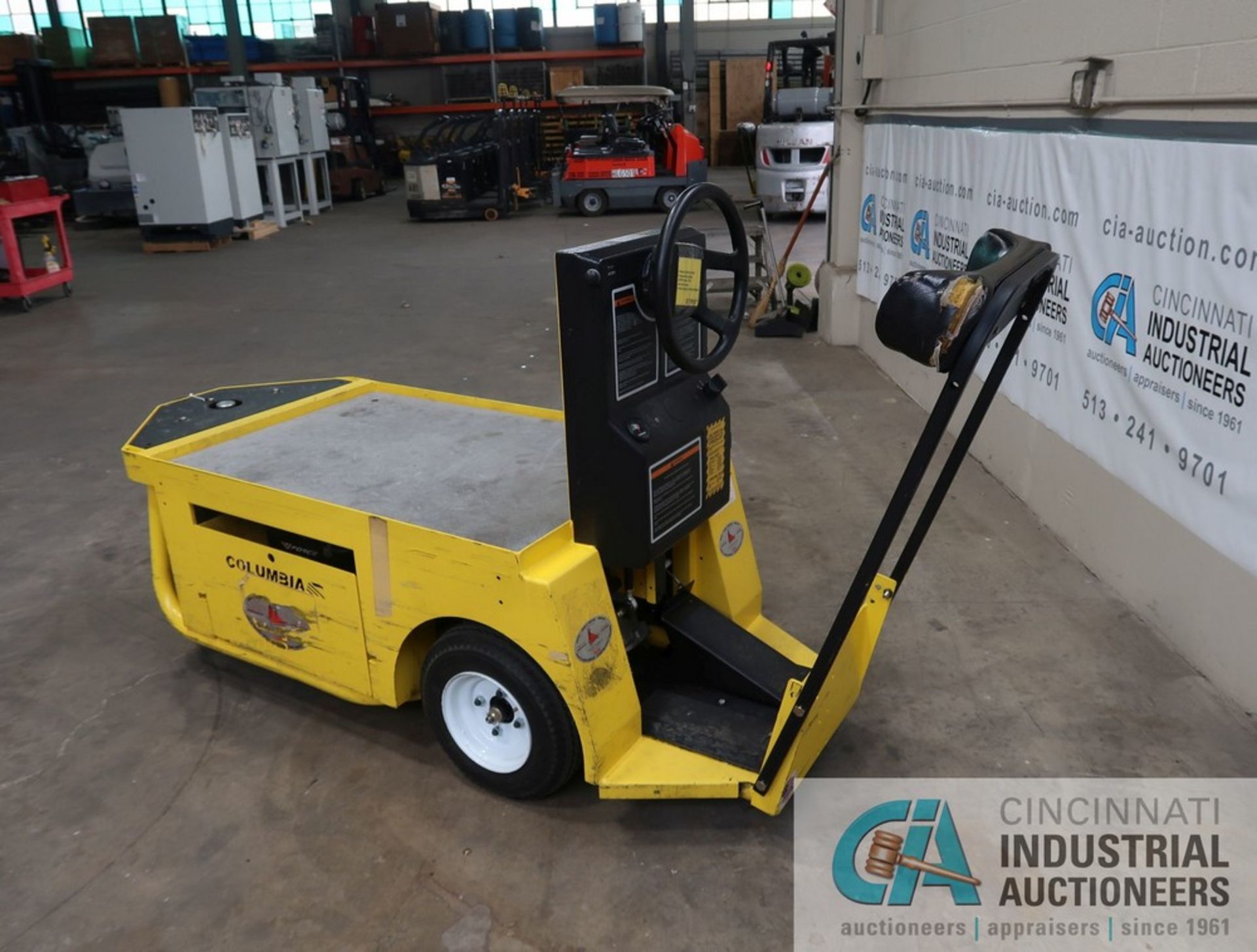 COLUMBIA MODEL IS-12-24 STOCKCHASER STAND-UP ELECTRIC MAINTENANCE CART; S/N 12SE2-3ZR0189, WITH - Image 4 of 16