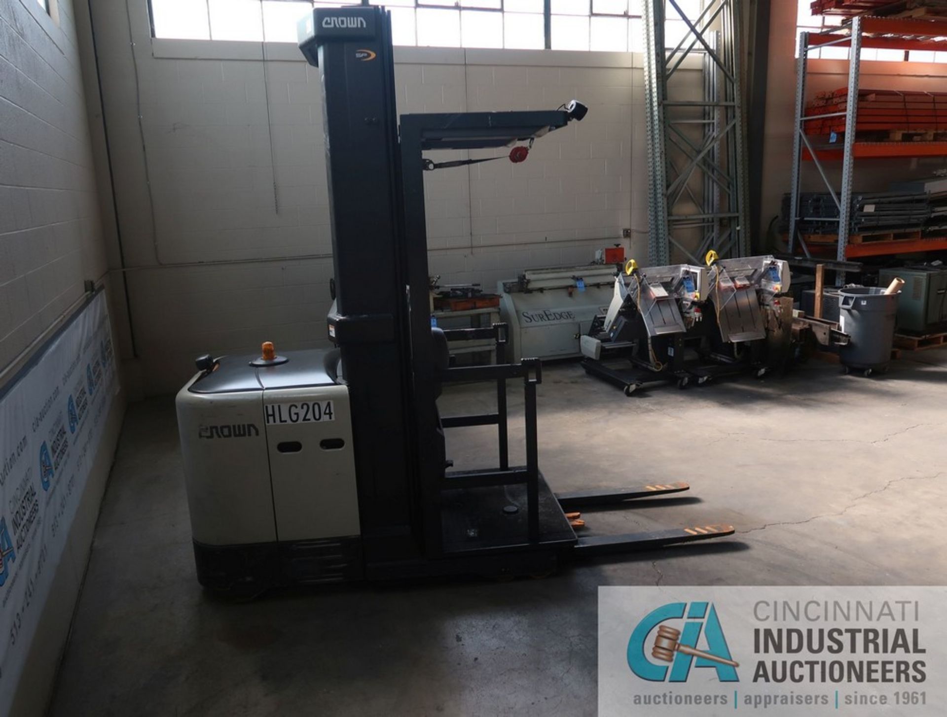 2016 CROWN MODEL SP3500 SERIES STAND-UP ELECTRIC ORDER PICKER; S/N 1A459561, 10,365 HOURS SHOWING, - Image 2 of 9