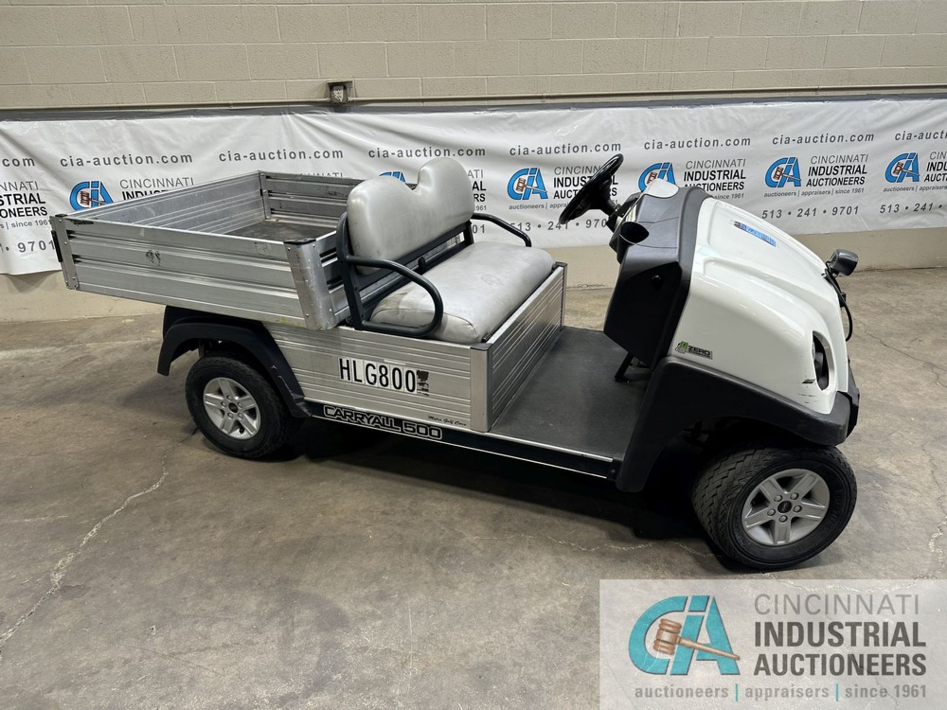 2017 CLUB CAR MODEL CARRYALL 500 ELECTRIC GOLF CART; S/N ME1708-805130, 45" X 48" X 10" DEEP DUMP