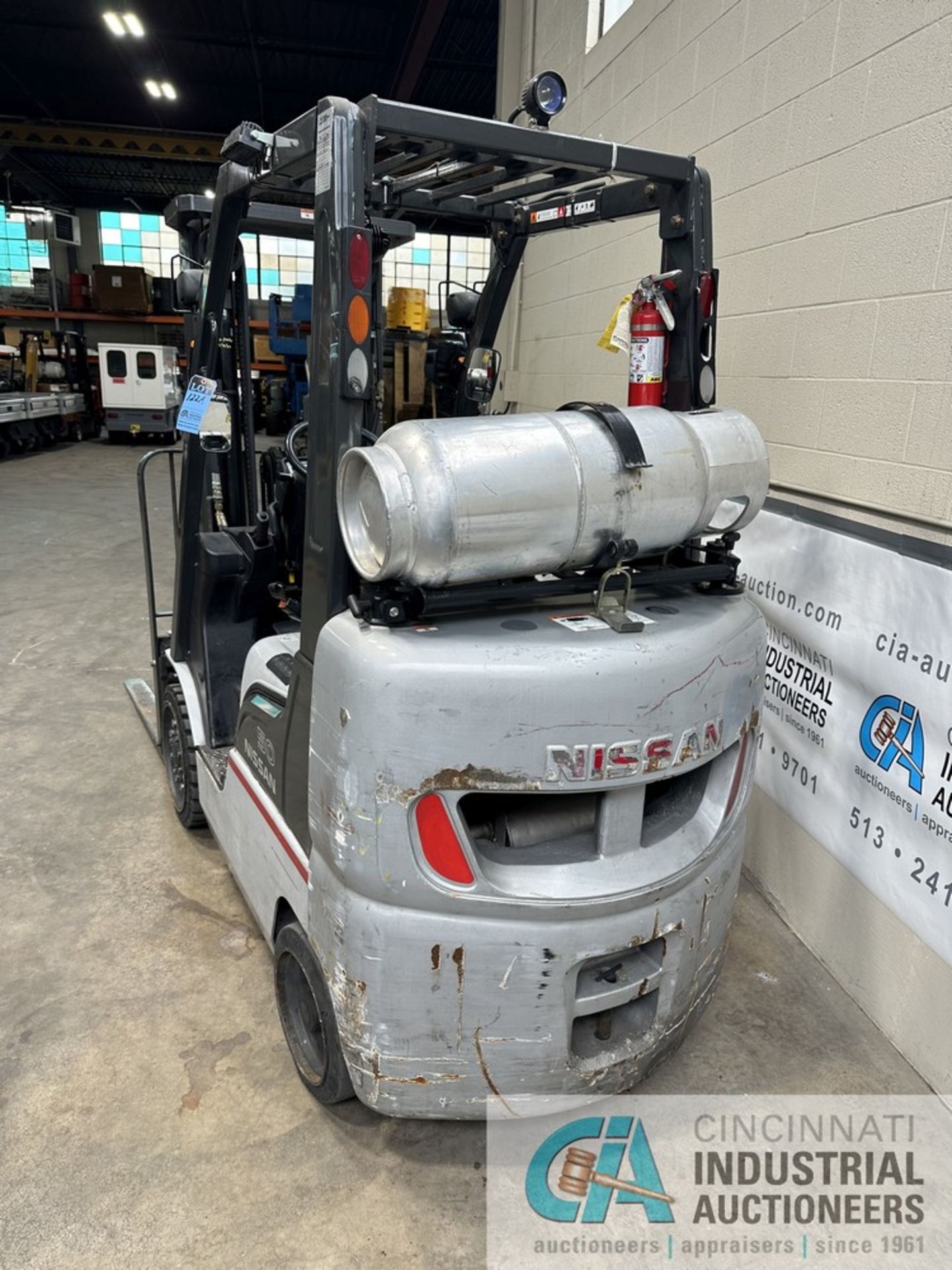 5,000 LB. NISSAN MODEL 50 LPG SOLID TIRE FORKLIFT; S/N CP1F2-9P2368, 187" LIFT HEIGHT, 83" MAST - Image 6 of 18