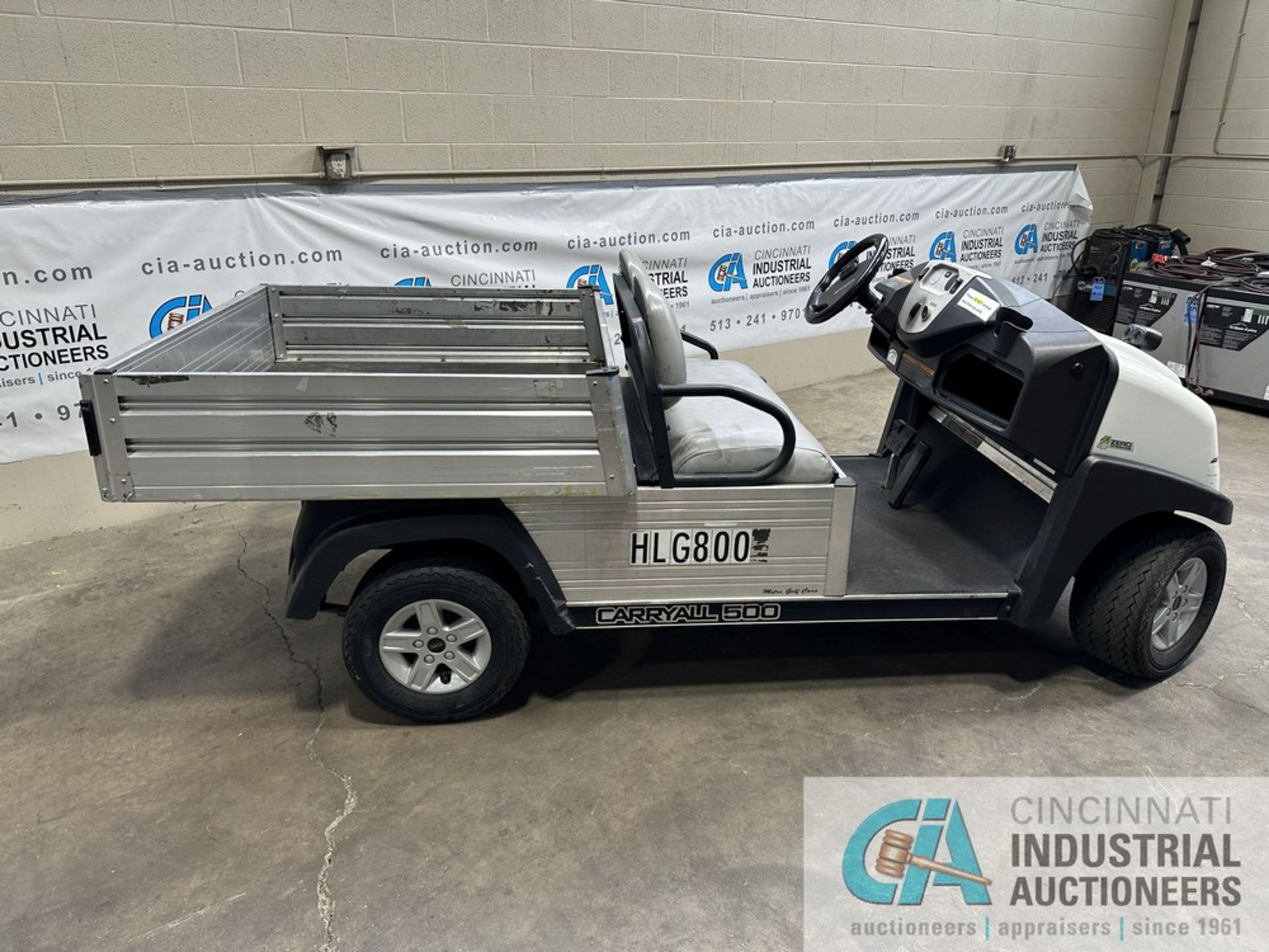 2017 CLUB CAR MODEL CARRYALL 500 ELECTRIC GOLF CART; S/N ME1708-805130, 45" X 48" X 10" DEEP DUMP - Image 2 of 17