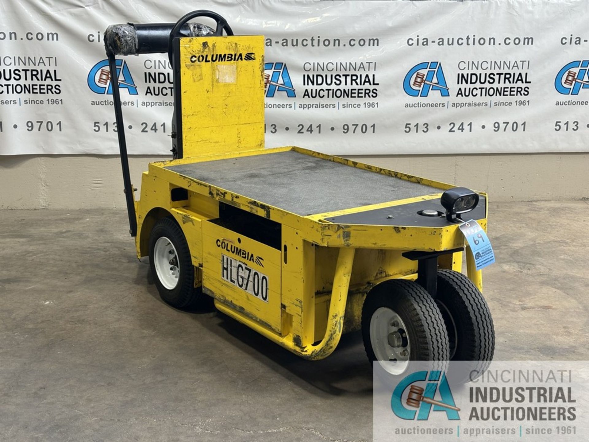COLUMBIA MODEL IS-12-24 STOCKCHASER STAND-UP ELECTRIC MAINTENANCE CART; S/N 12SE2-3ZR0187, WITH