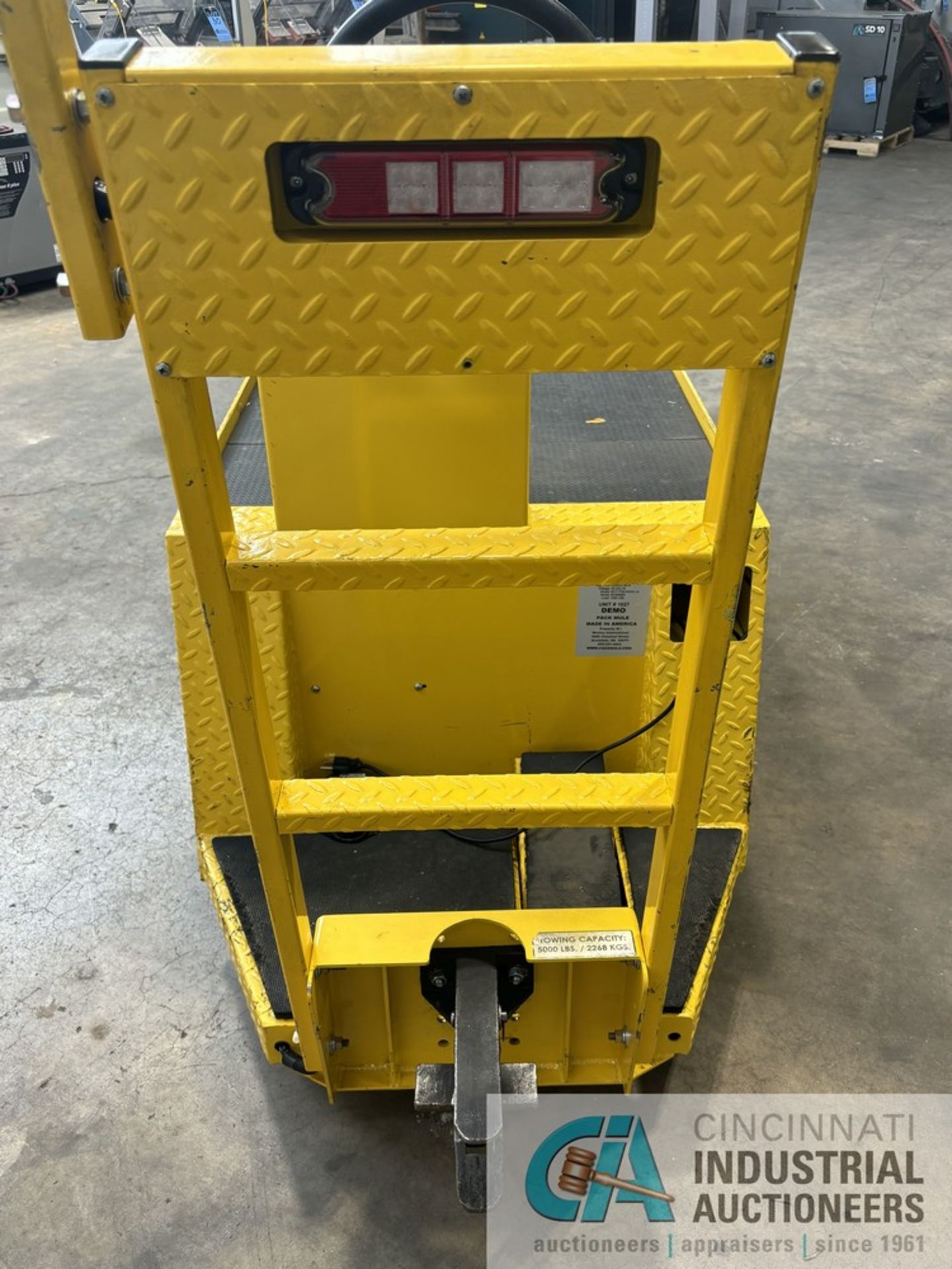 2018 PACK MULE MODEL SCT-7750-6NXGLA ELECTRIC STAND-UP STOCKCHASER / TUGGER VEHICLE; S/N SC598829, - Image 4 of 14