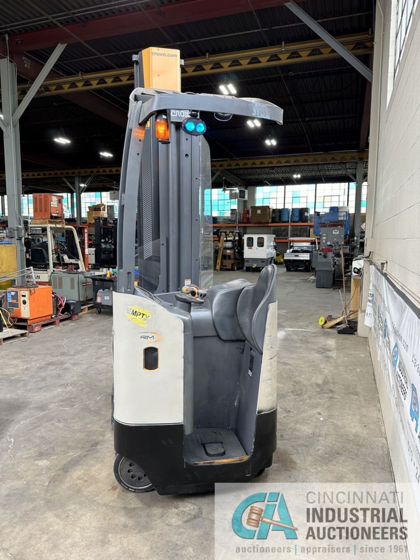 2016 CROWN MODEL RM6025-45 STAND-UP ELECTRIC REACH TRUCK; S/N 1A572128, 2,889 HOURS, 4,500 LB. CAP., - Image 7 of 14