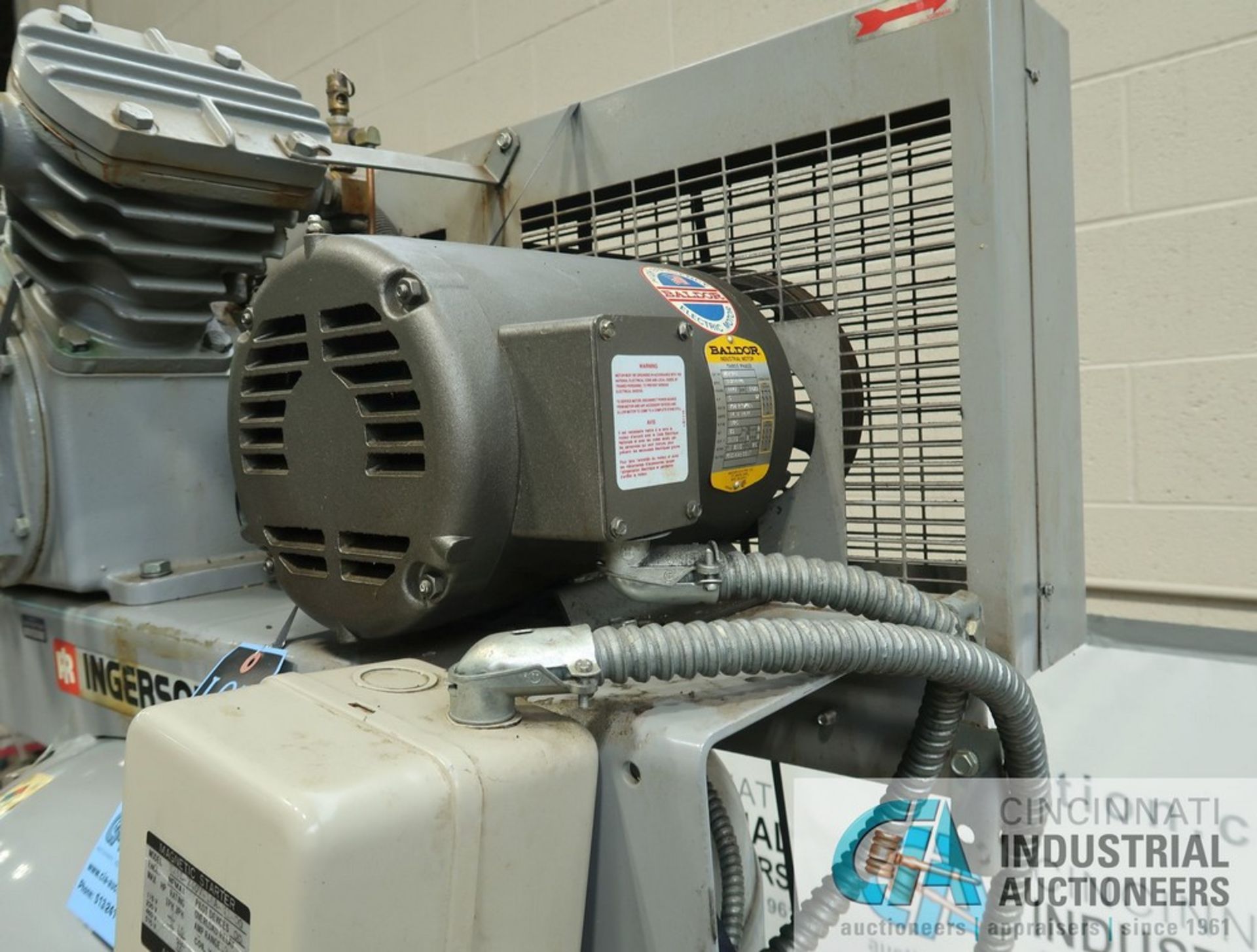 INGERSOLL RAND MODEL T30 VERTICAL TANK AIR COMPRESSOR; S/N 30T-652709, 3-PHASE, 208-230 / 460 VOLTS, - Image 6 of 8