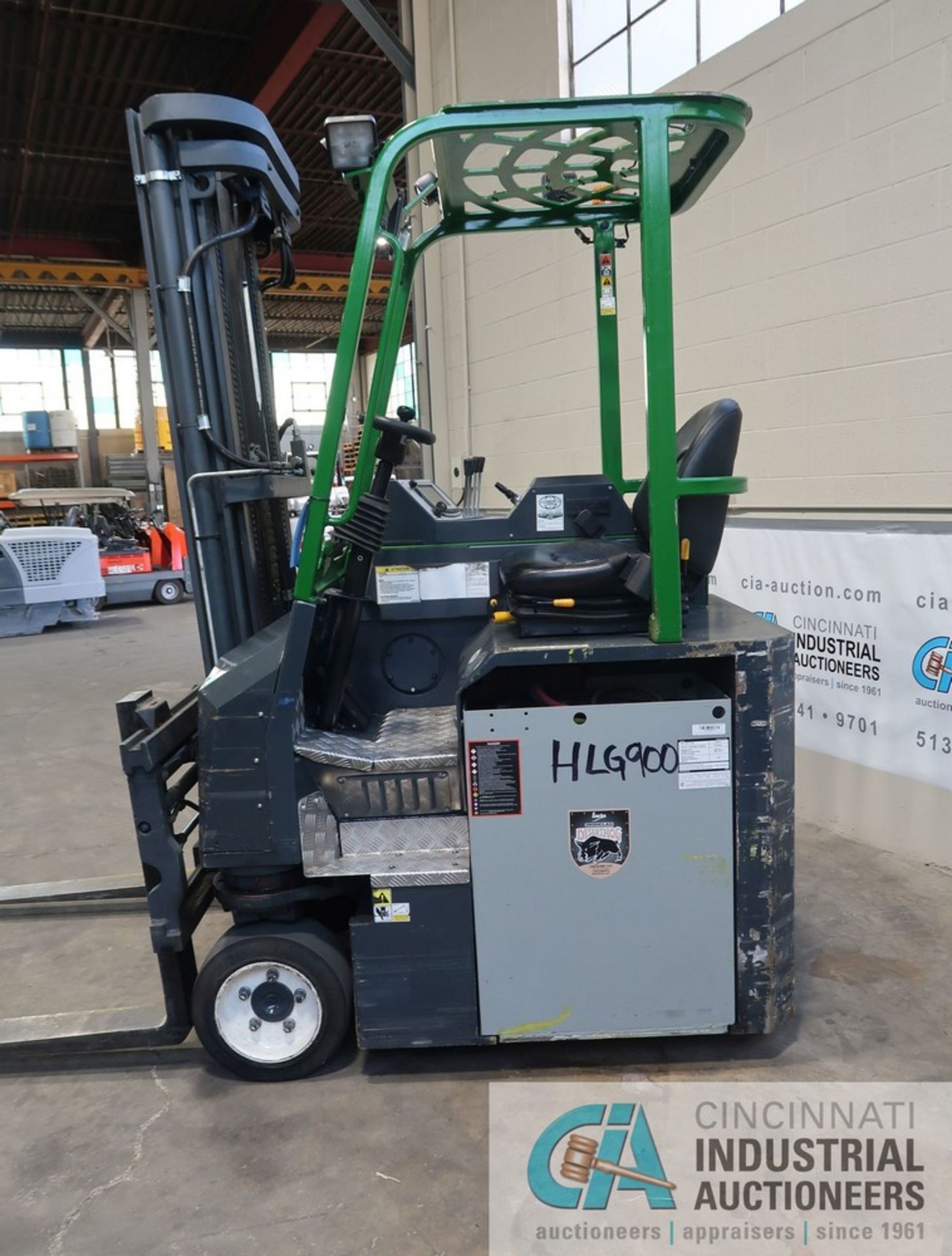 2016 COMBILIFT MODEL C6000CBE MULTI-DIRECTIONAL ELECTRIC FORKLIFT; S/N 31964, 4,575 HOURS SHOWING, - Image 7 of 17