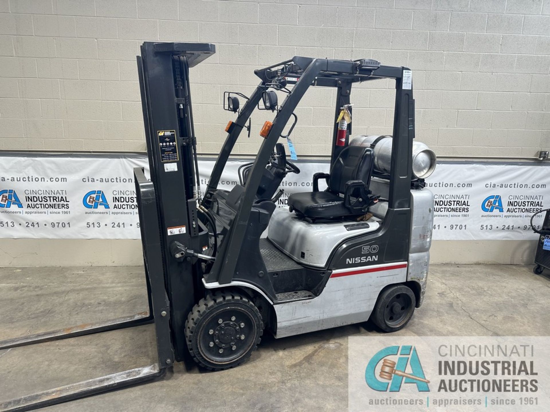 5,000 LB. NISSAN MODEL 50 LPG SOLID TIRE FORKLIFT; S/N CP1F2-9P2368, 187" LIFT HEIGHT, 83" MAST - Image 2 of 18